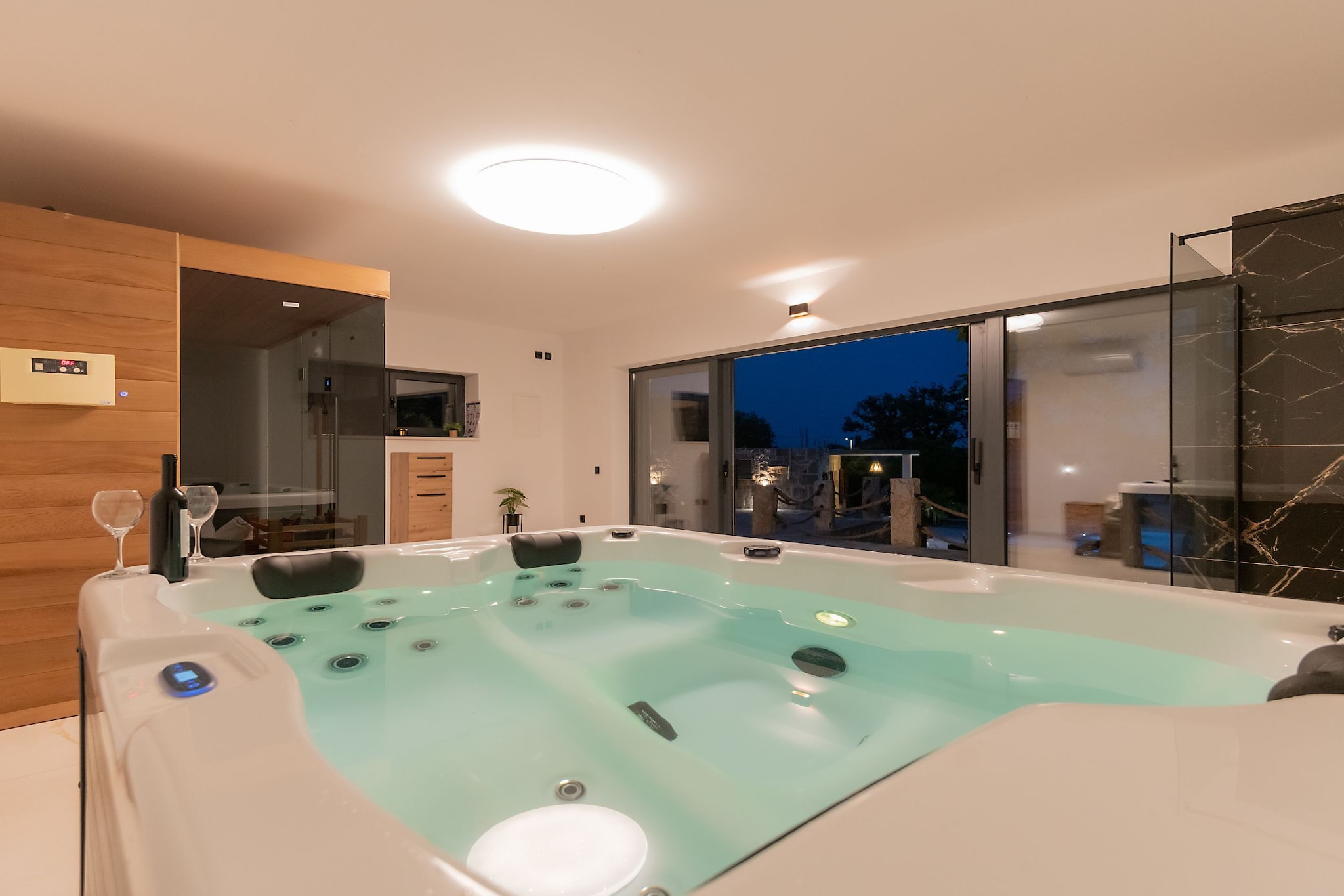 Villa Mia 2 - Six Bedroom Villa with Private Pool-Sauna