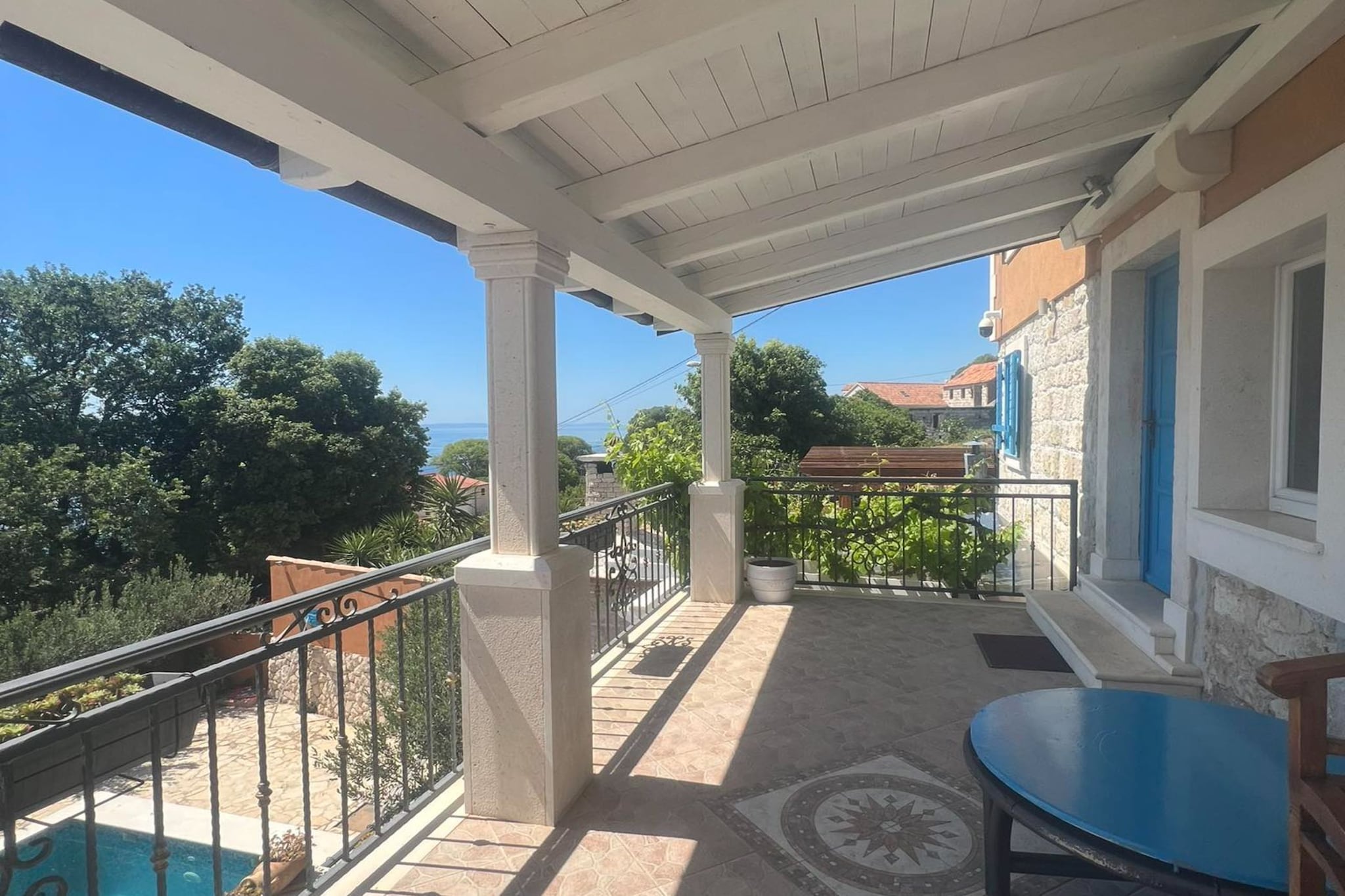 Villa Diana - Eight Bedroom Villa with Private Pool-Terrassenbalkon