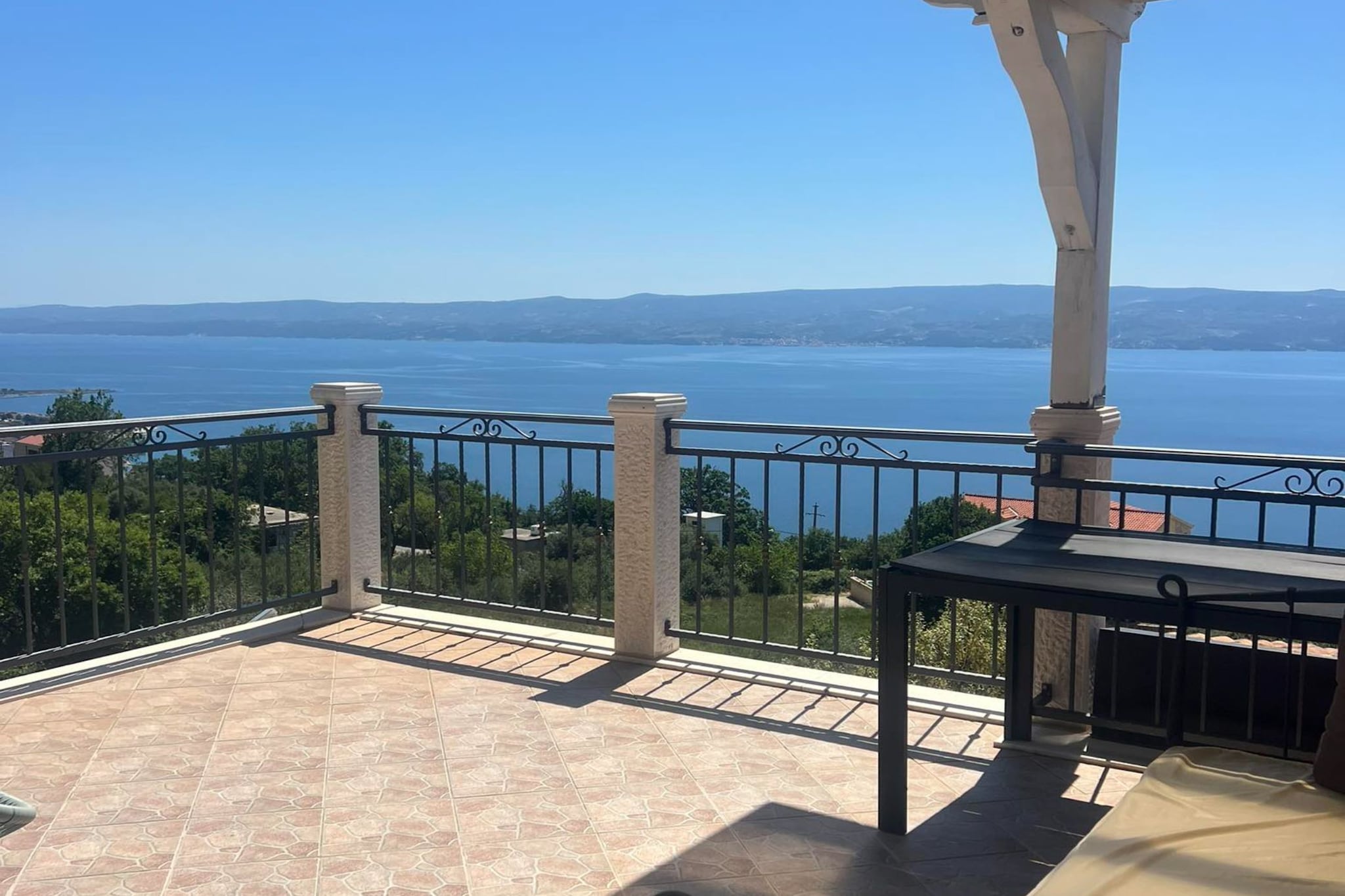 Villa Diana - Eight Bedroom Villa with Private Pool-Terrassenbalkon