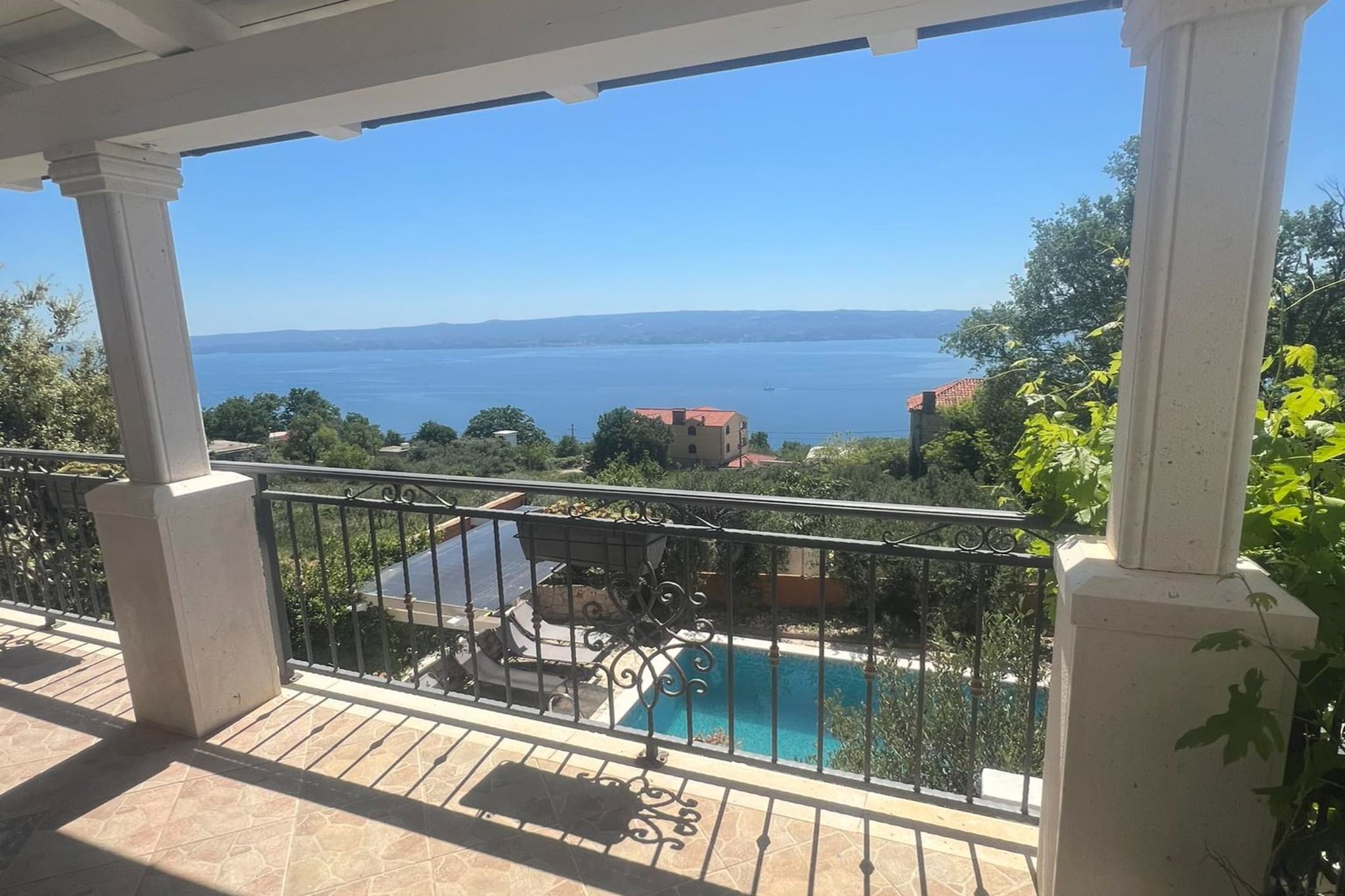 Villa Diana - Eight Bedroom Villa with Private Pool-Terrassenbalkon