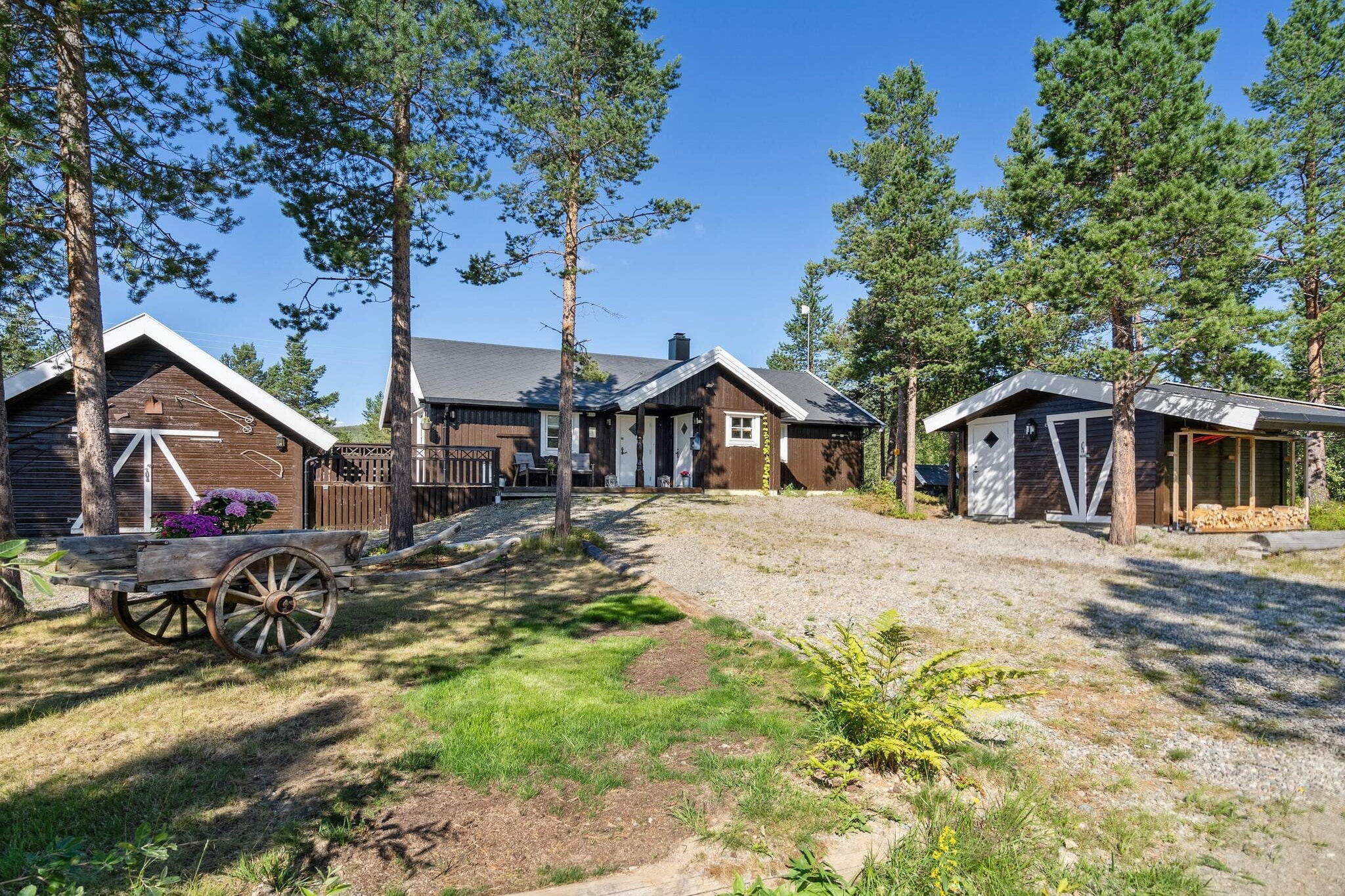 Annex: \n\nInternet Access DSL, Living room(2x single bed), open kitchen(cooker(electric), hood, coffee machine(filter), waffle iron, dishwasher, fridge, freezer(100-139L), tumble dryer, washing machine, high chair), Living/bed room(35 m2)(fireplace), bedroom(double bed, cot), bedroom(double bed, bunk bed), bathroom(floor heating)(bathtub or shower, washbasin, shower, toilet), bath tub(outside, heated, 8 persons), sauna(indoor, heated, 6 persons), heating(electric), terrace(60 m2), garden, garden furniture, BBQ, parking, air to air heatpump, outdoor fireplace