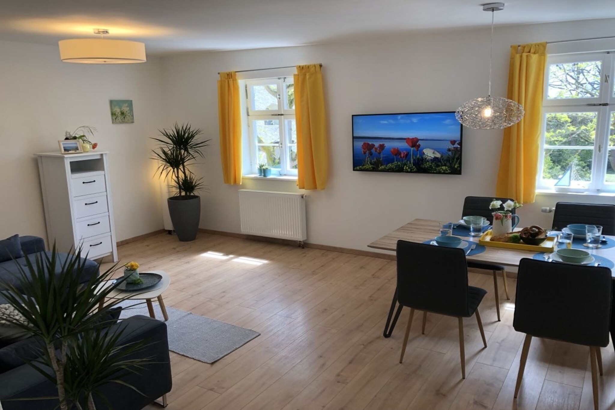 274649-Eetkamer