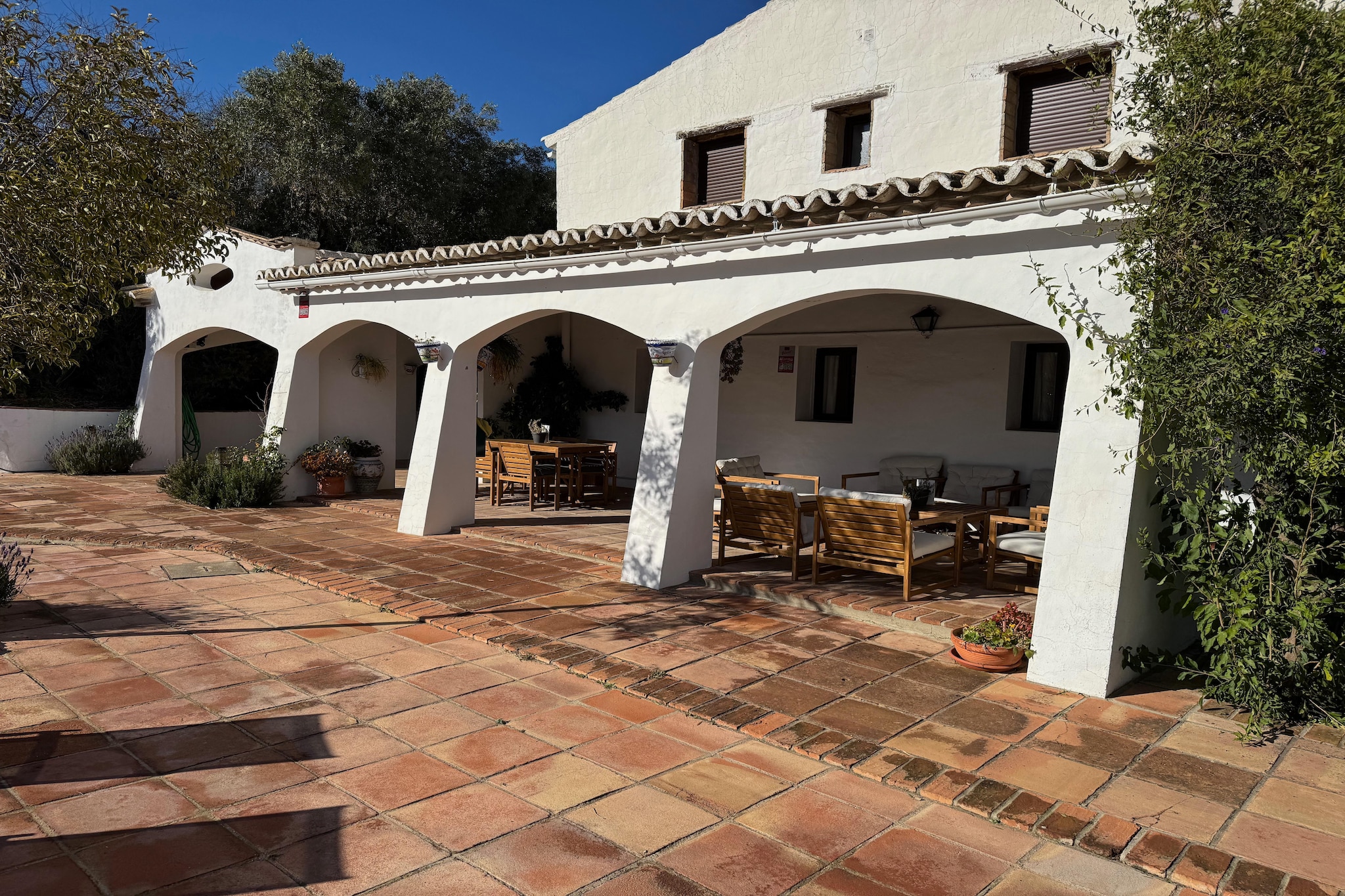 Cortijo Rosario-Buitenkant zomer
