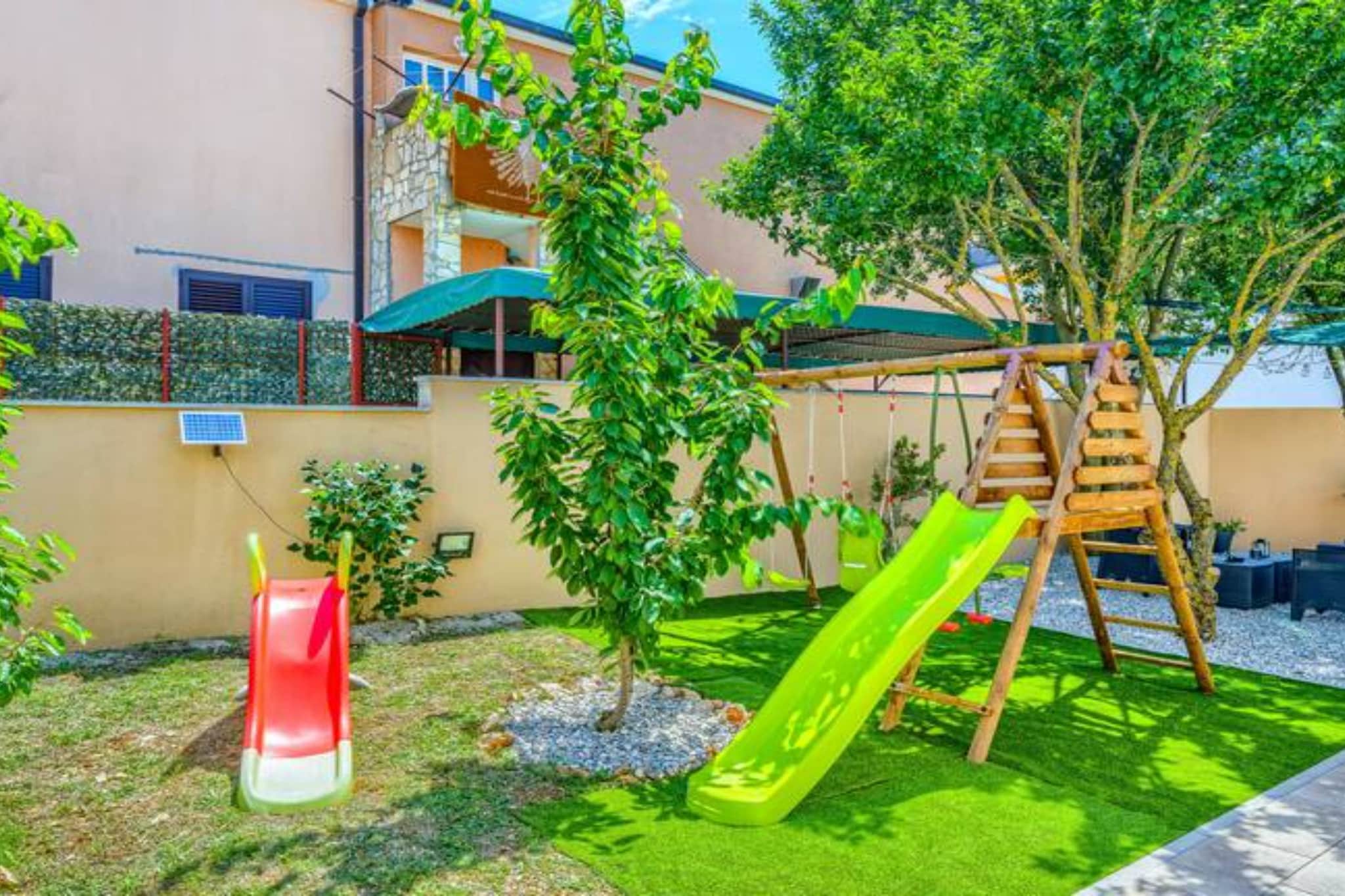Five Bedroom Villa with Private Pool-Jardin d'été