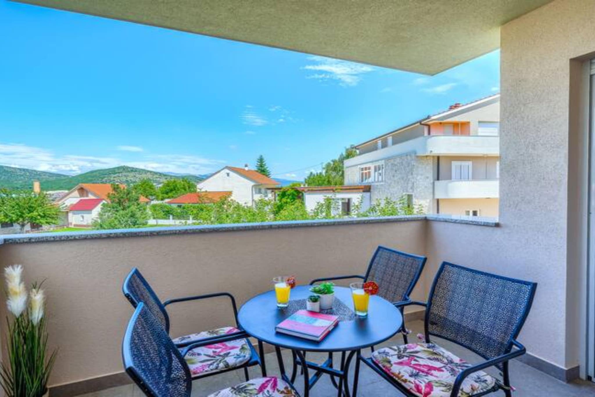 Five Bedroom Villa with Private Pool-Terrasse