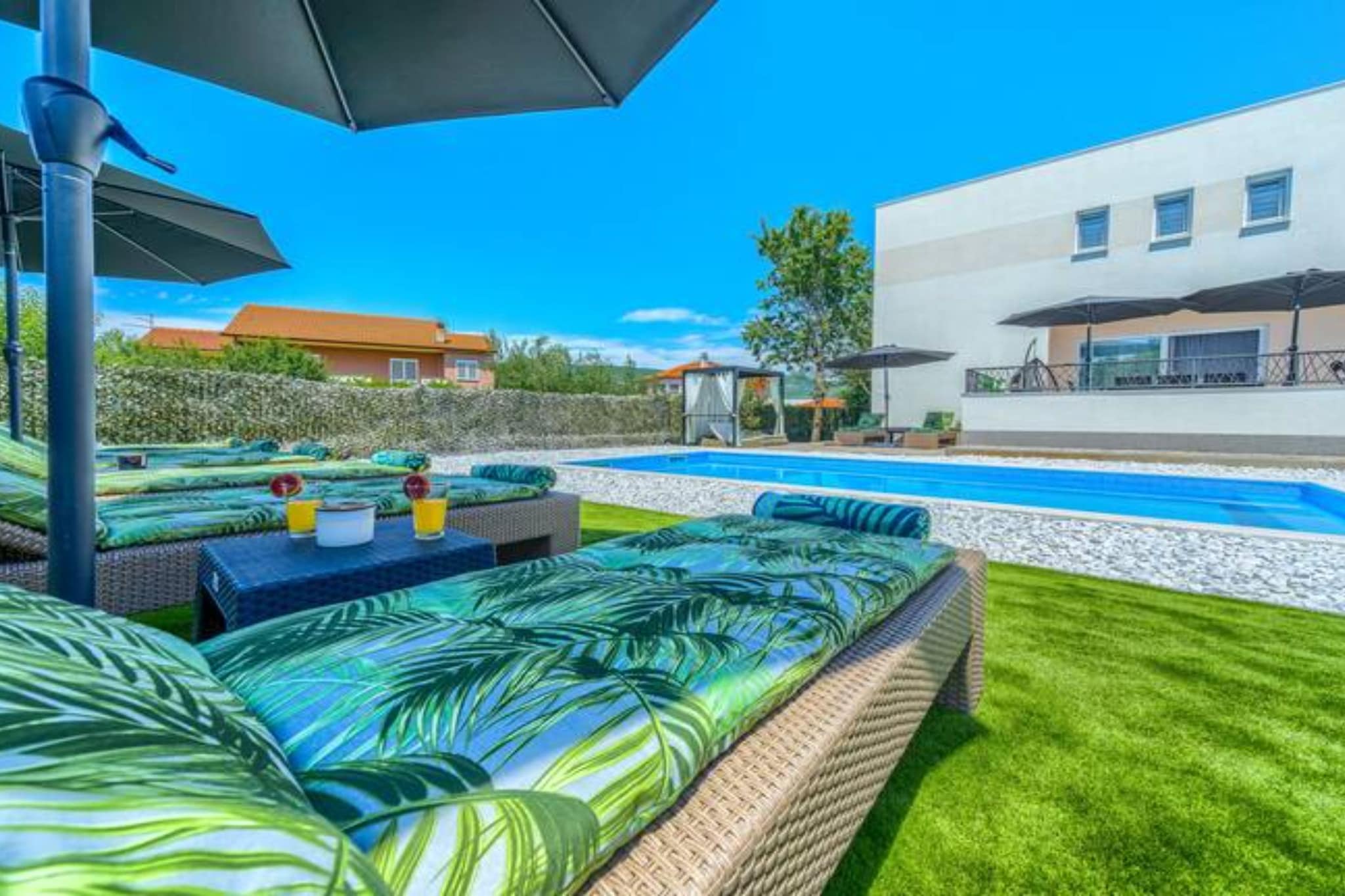 Five Bedroom Villa with Private Pool-Extérieur