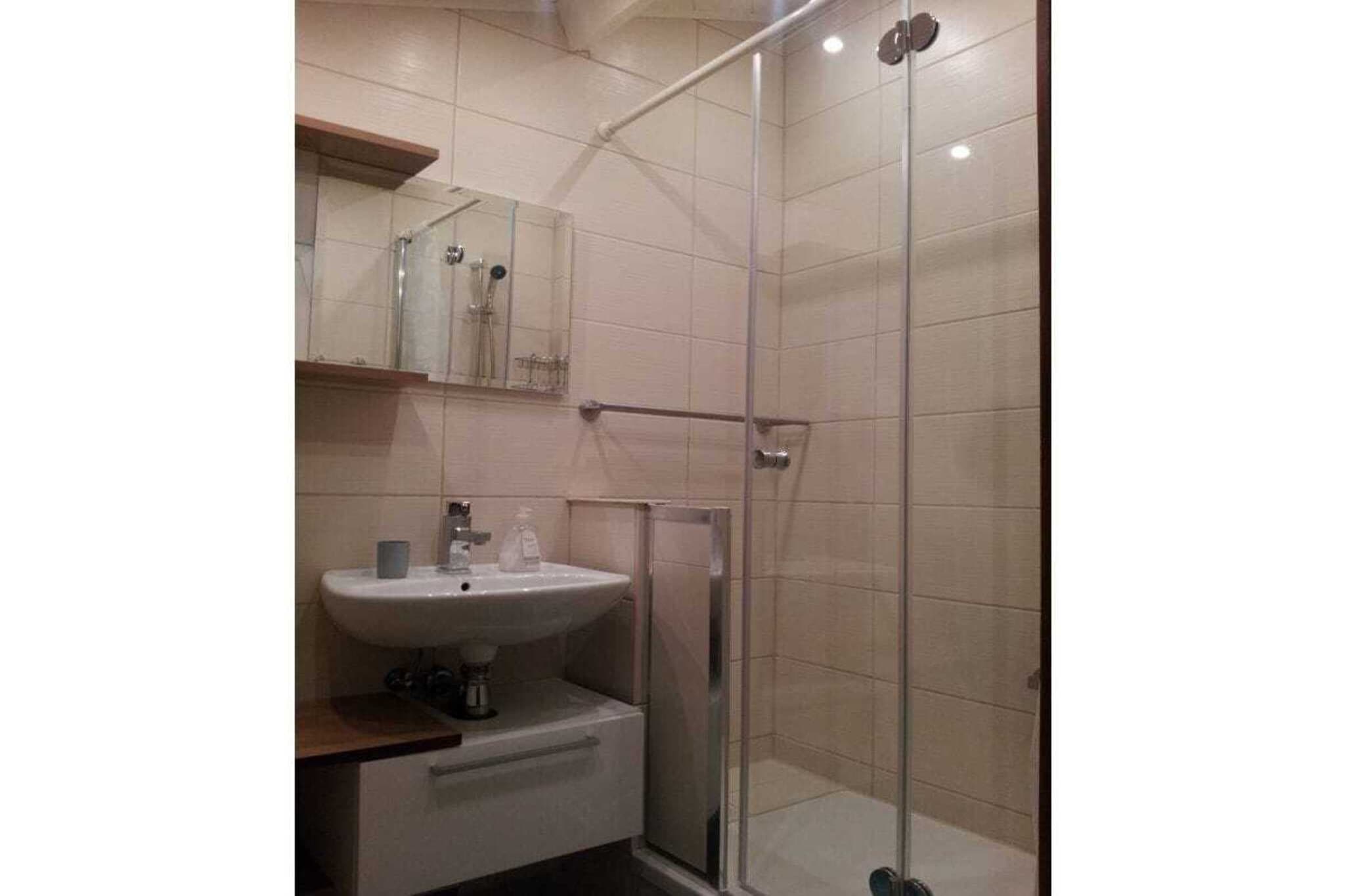 58153-Badkamer