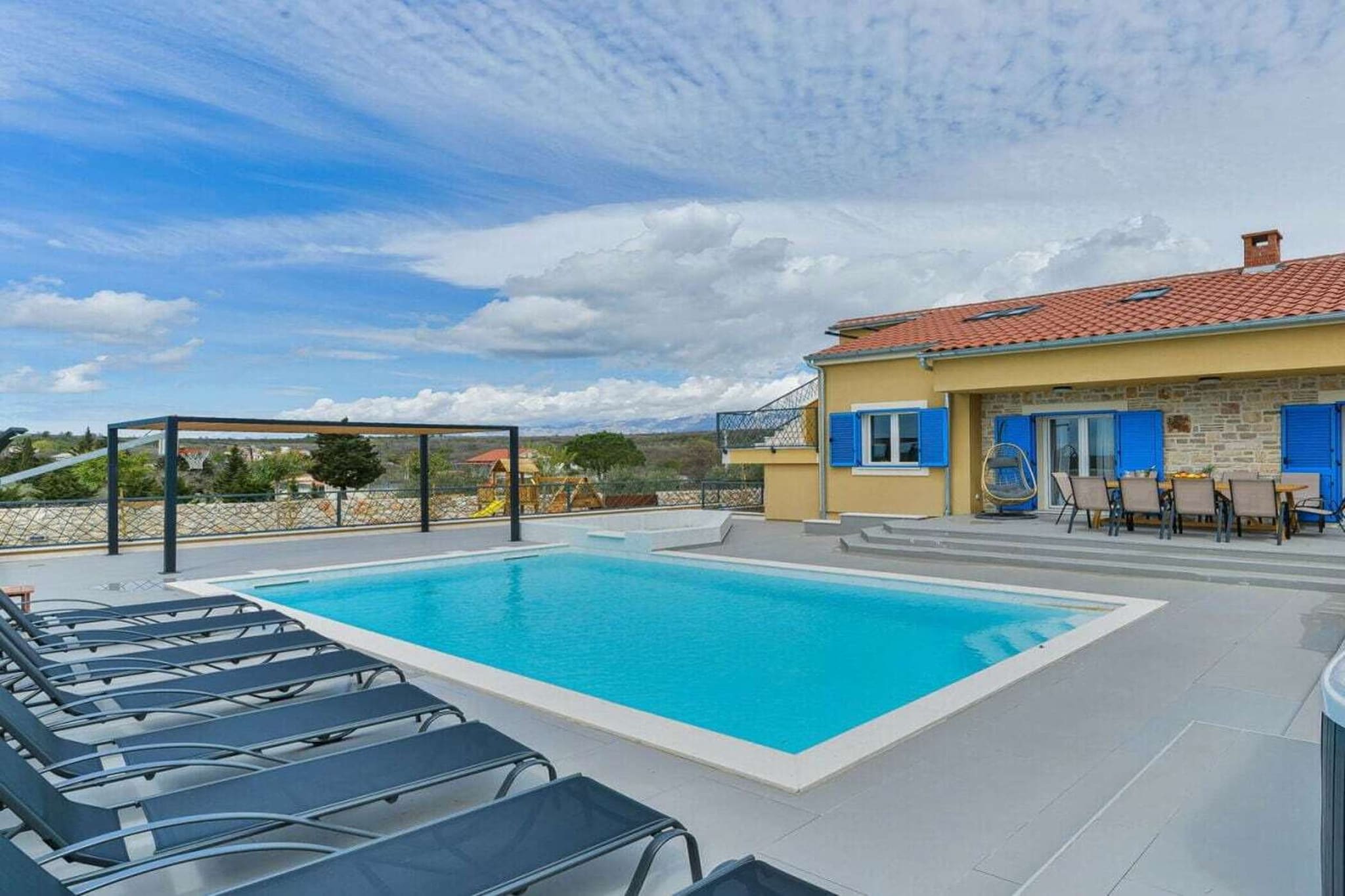 429433-Piscine