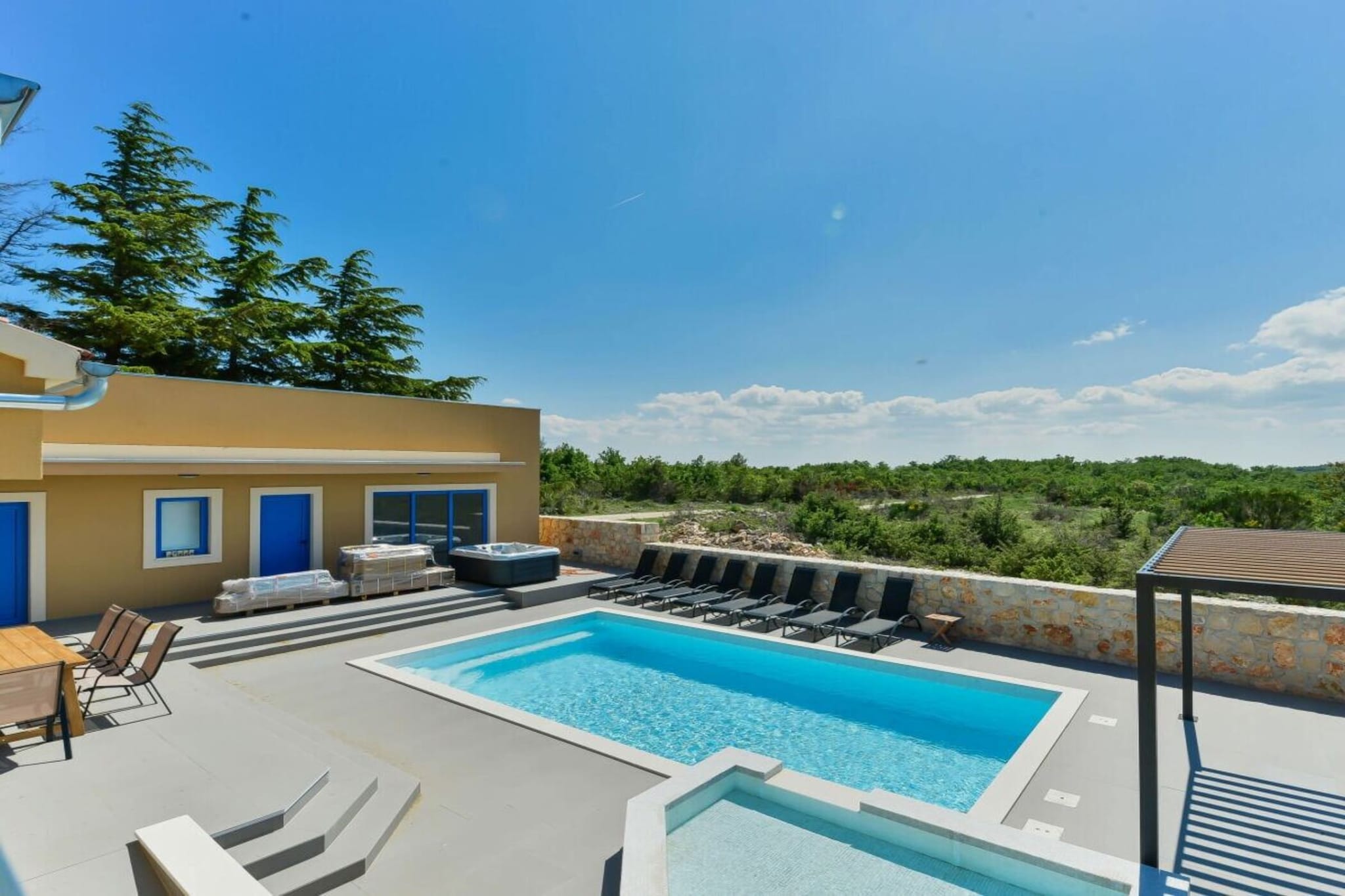429433-Piscine