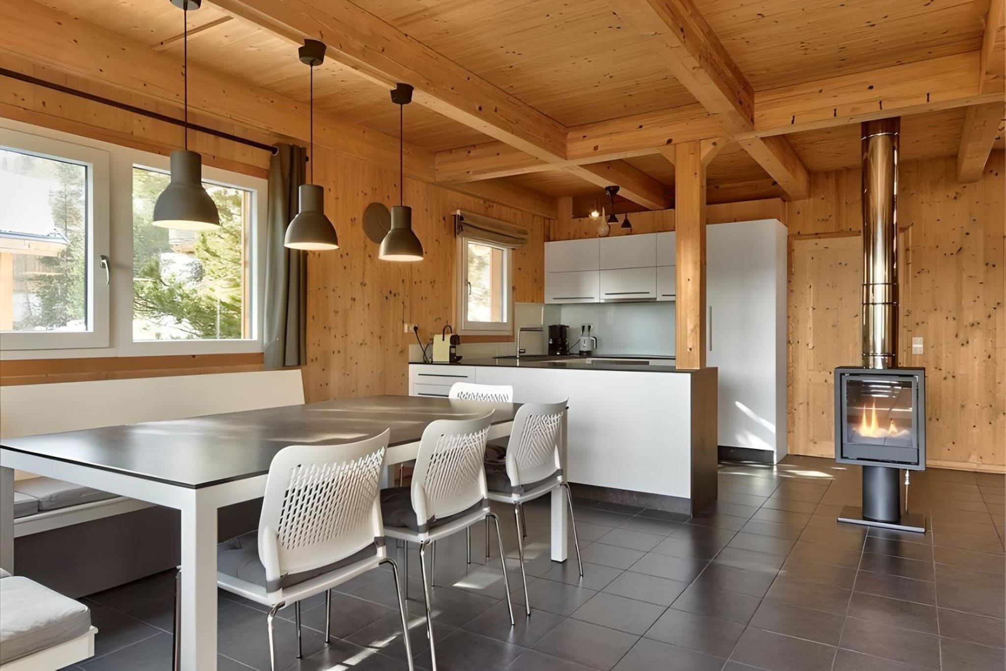 Lush chalet with indoor hot tub