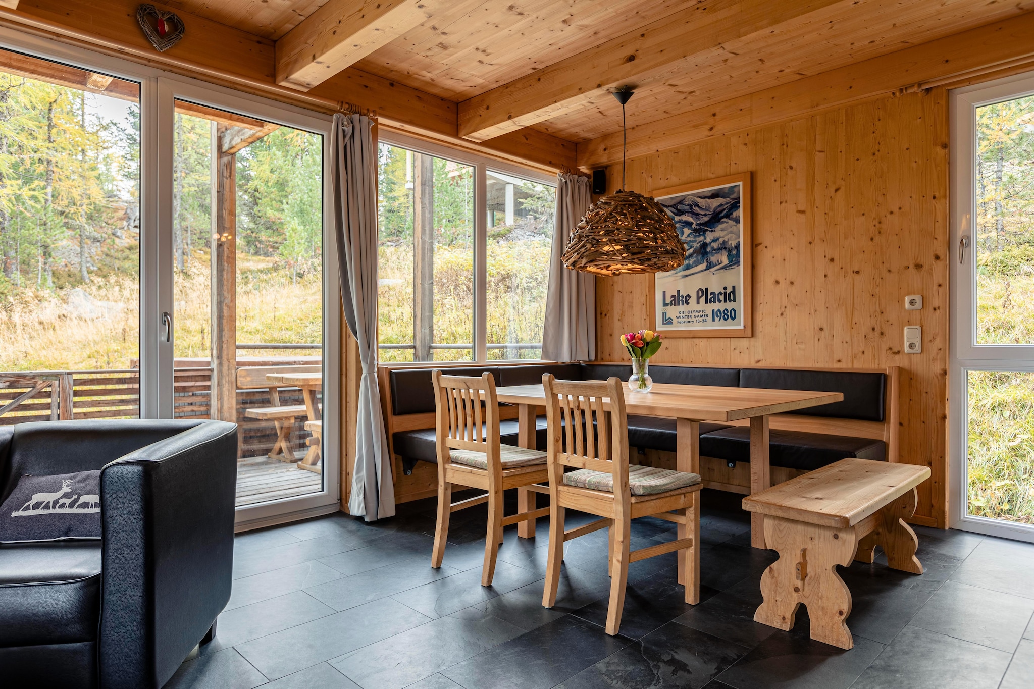 Lavish chalet with outdoor hot tub