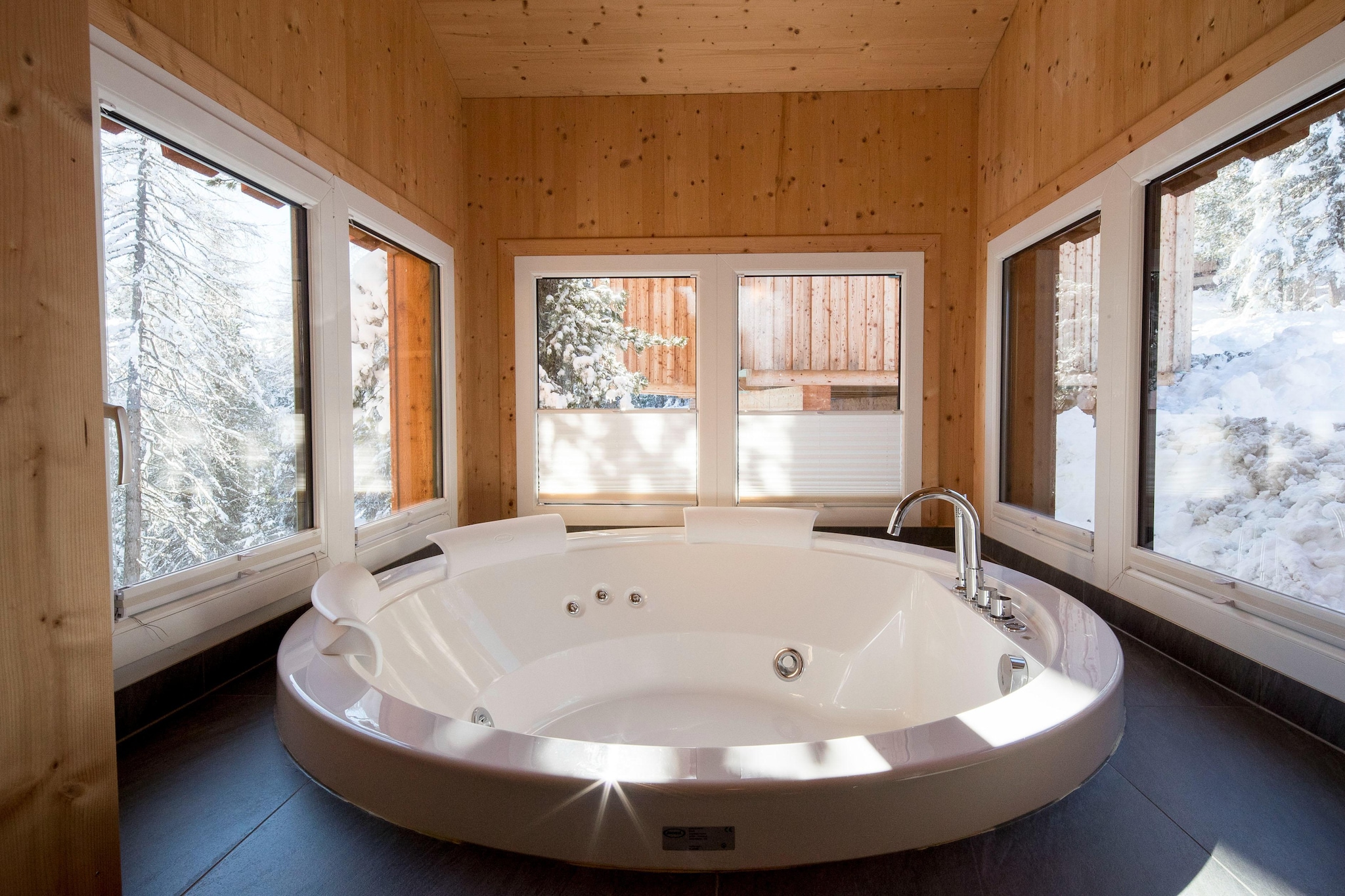 Chalet in TurracherhÃ¶he with Sauna & Ski Access