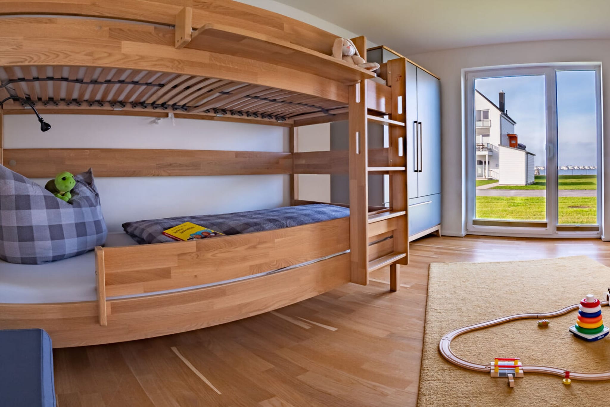 424127-Bedroom