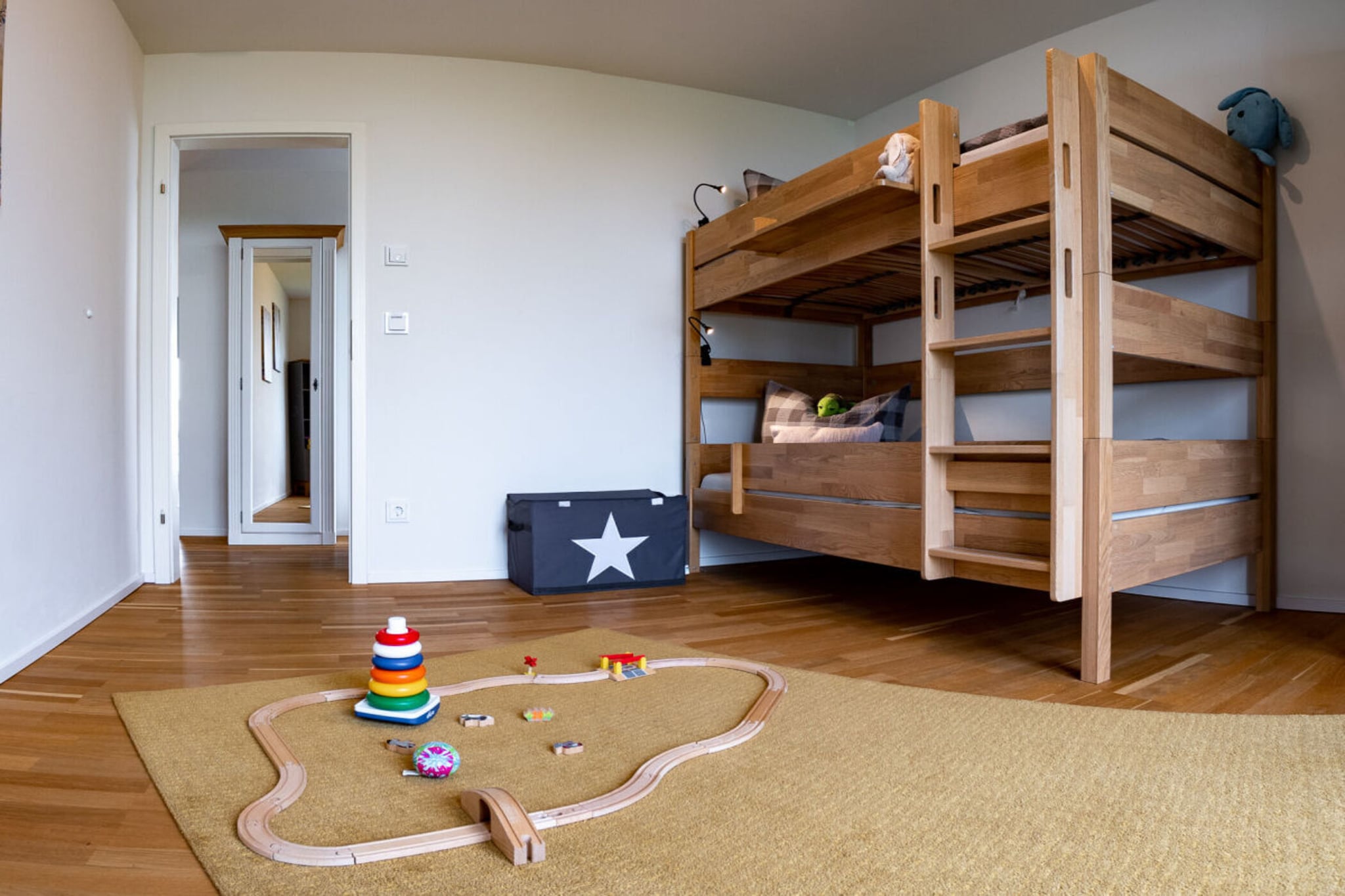 424127-Bedroom