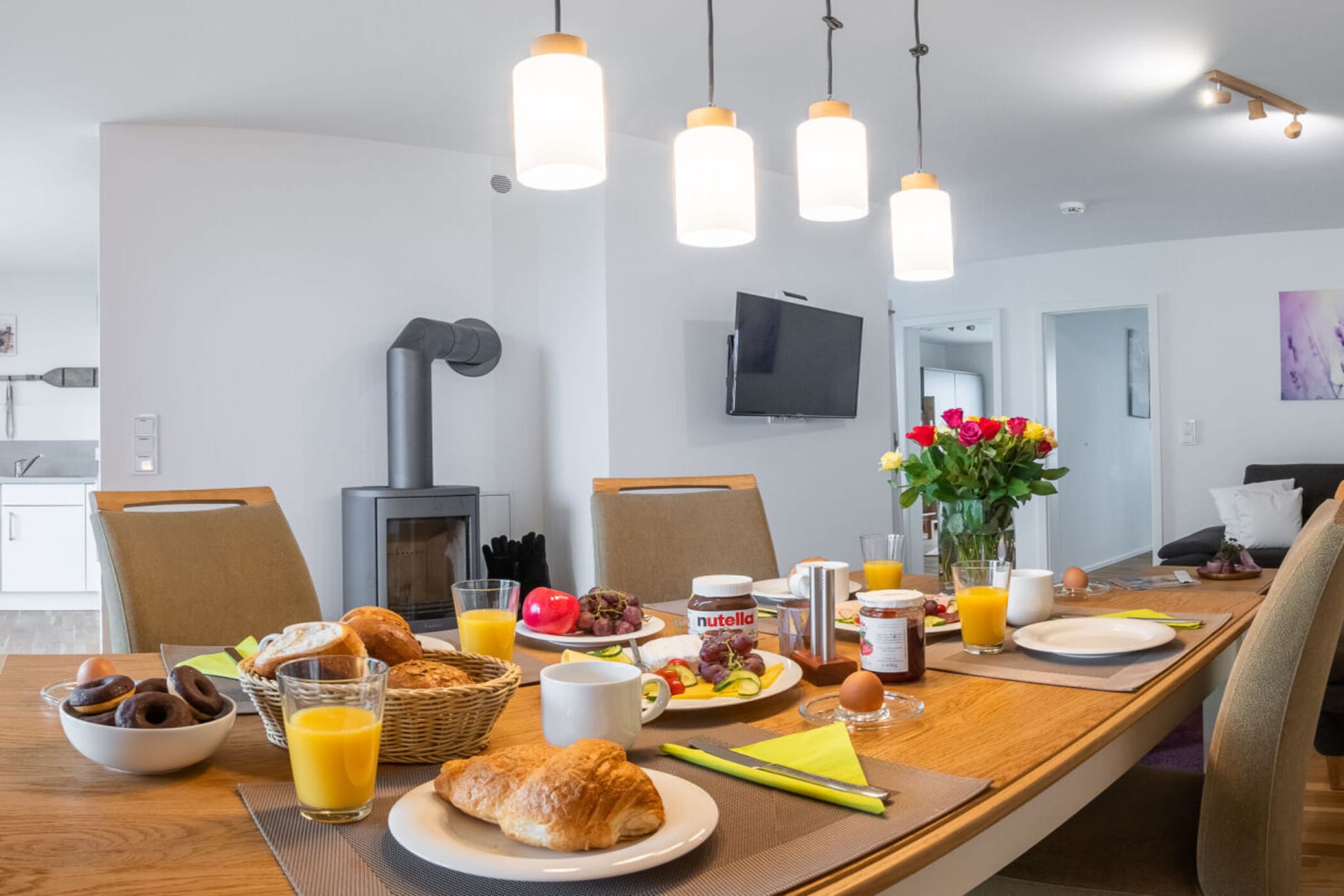 424127-Dining room