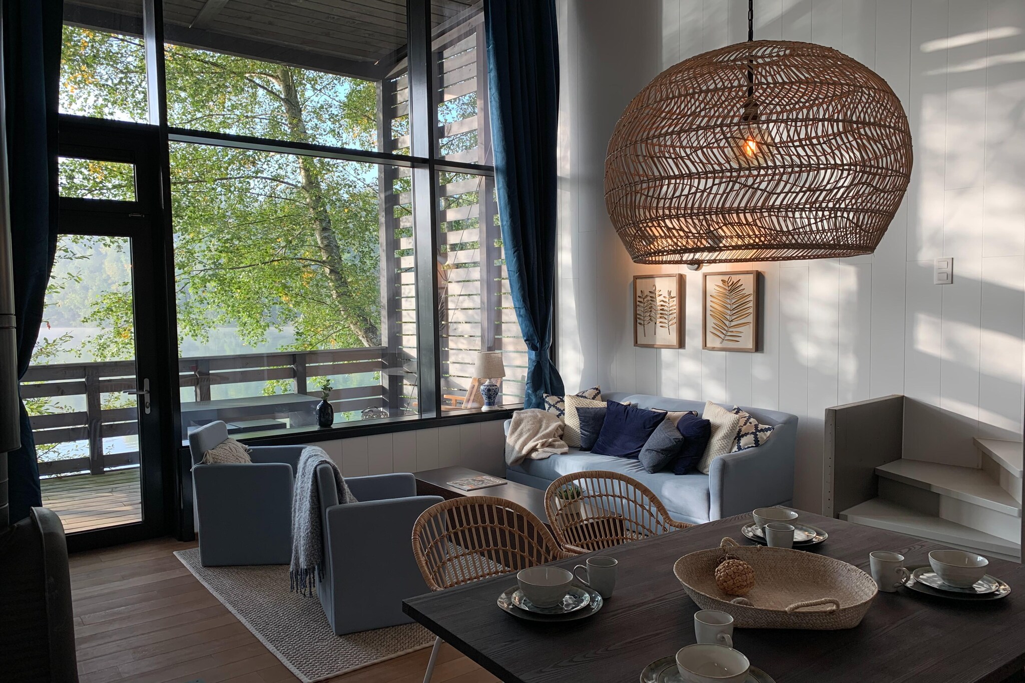 This charming mansion in Antoing is a peaceful getaway for up to 6 guests, offering a blend of comfort and nature. On the ground floor, you'll find a cozy living room with smart TV, fireplace, and dining area, plus a fully equipped open kitchen with dishwasher, oven, and coffee machine. A twin bedroom and modern bathroom with walk-in shower add convenience on this level.
Upstairs, two stylish double bedrooms, a second bathroom with bathtub and shower, and a mezzanine seating area provide ample space to relax. Step outside to your private terrace or balcony and enjoy the surrounding greenery. Guests have access to fantastic shared facilities including indoor and outdoor swimming pools, a boules court, padel court, pond, garden furniture, lounge set, and party games. Parking and an electric vehicle charging post are available on-site.
Just 10 meters from the forest and lake, and 15 km from Tournai, this location is ideal for nature lovers and explorers alike. Restaurants and shops are within walking distance. Free WiFi included.