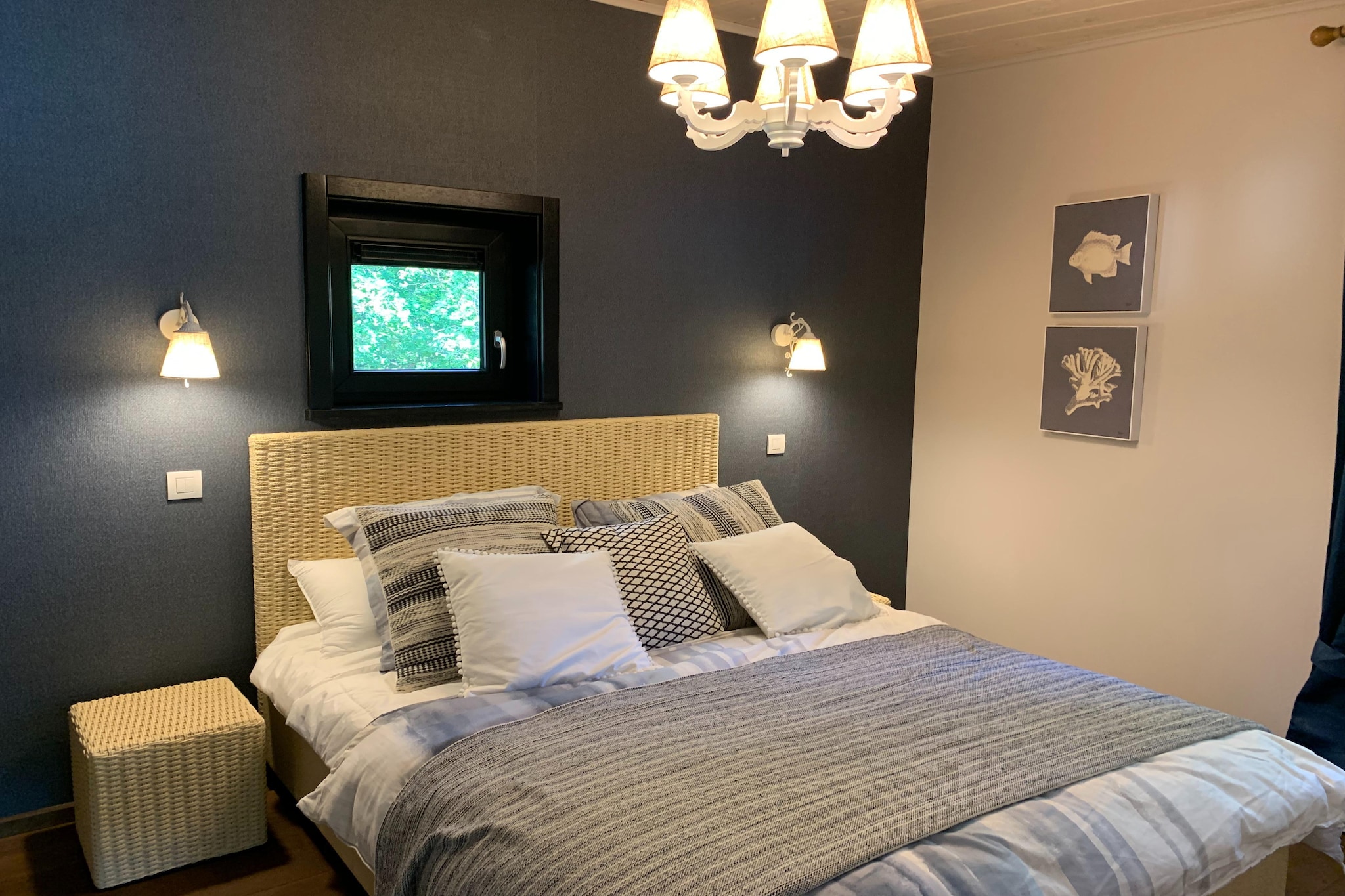 Ground floor: (Living room(TV(smart TV), dining table, fireplace, seating area), open kitchen(electric kettle, cooker, coffee machine(pads), oven, dishwasher, fridge-freezer), bedroom(single bed(80 x 200 cm), single bed(80 x 200 cm)), bathroom(shower(walk-in shower), washbasin), toilet(washbasin, toilet))\n\nOn the 1st floor: (bedroom(double bed(160 x 200 cm)), bedroom(double bed(160 x 200 cm)), bathroom(bath tub, shower, washbasin, toilet), mezzanine(seating area))\n\nbalcony or terrace, garden, bicycle storage, garden furniture, parking, parking lot(public), pond, swimming pool(shared with other guests, indoor), swimming pool(shared with other guests, outside), boules court(shared with other guests), padel court, lounge set, party games, Charging post for electric cars