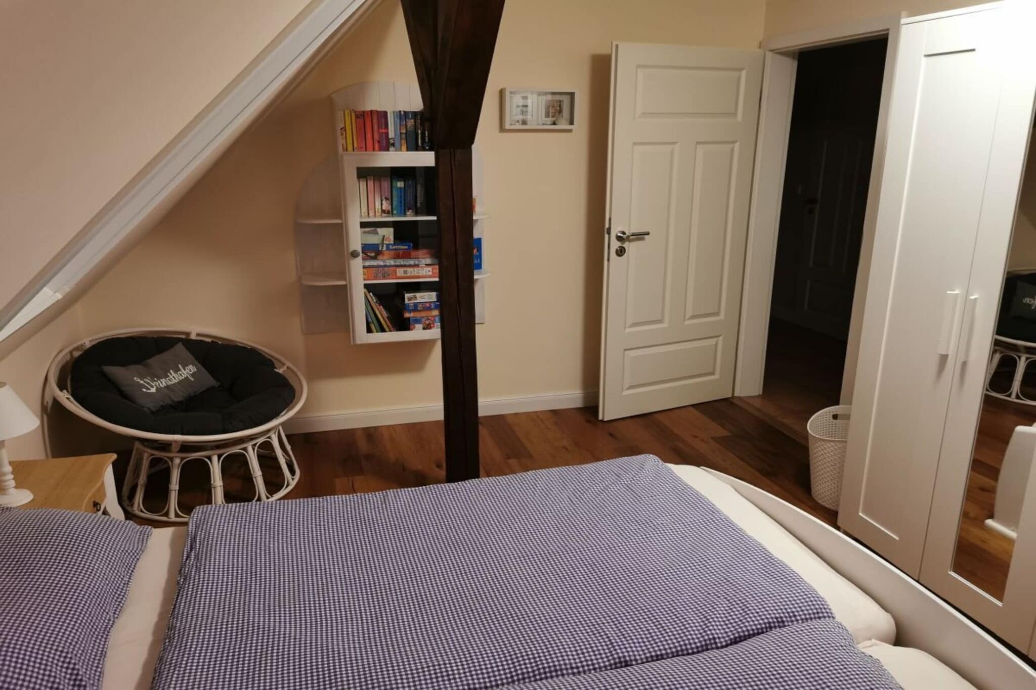 436468 - Bedroom