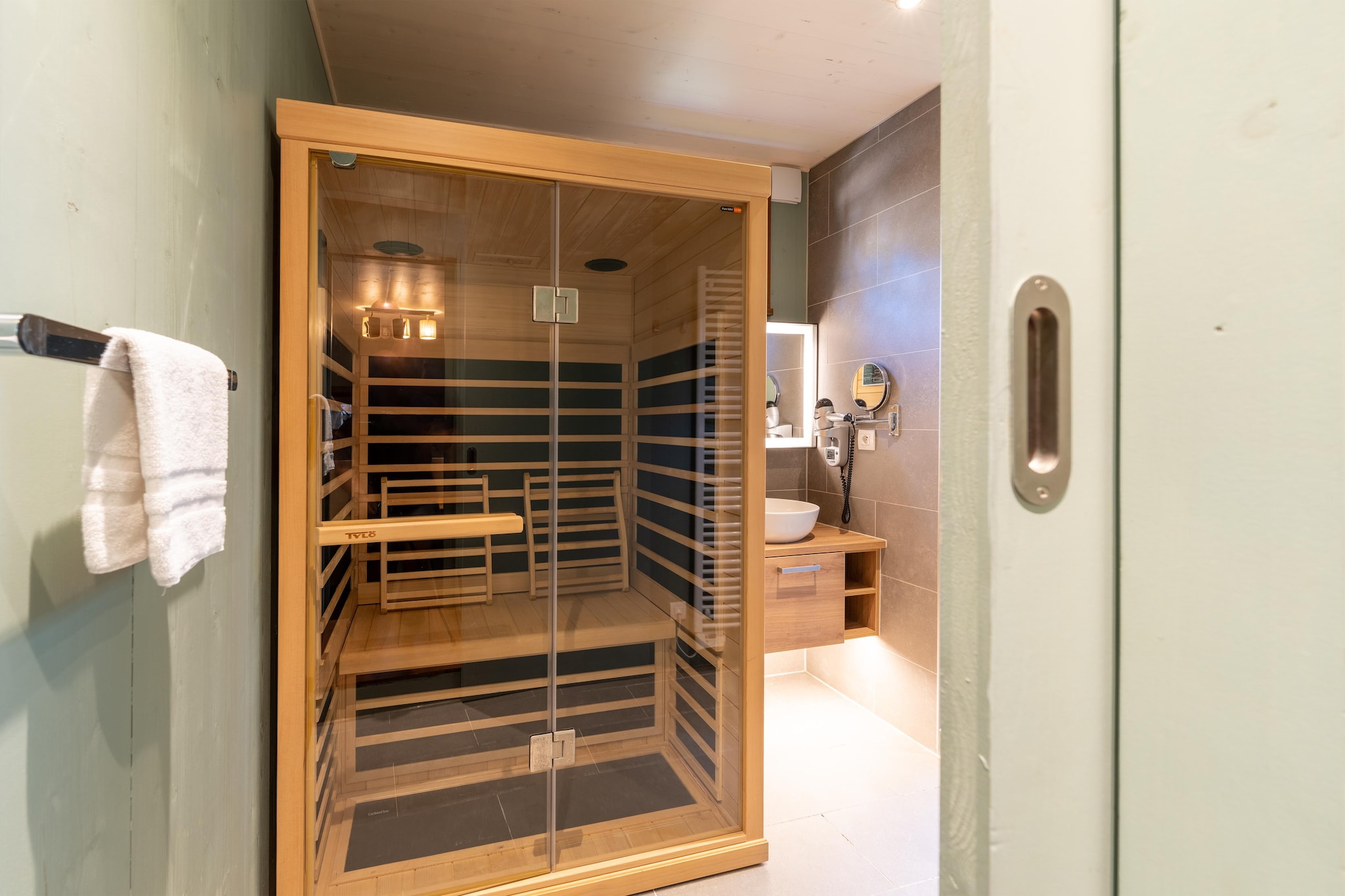 Modern Escape in Nature