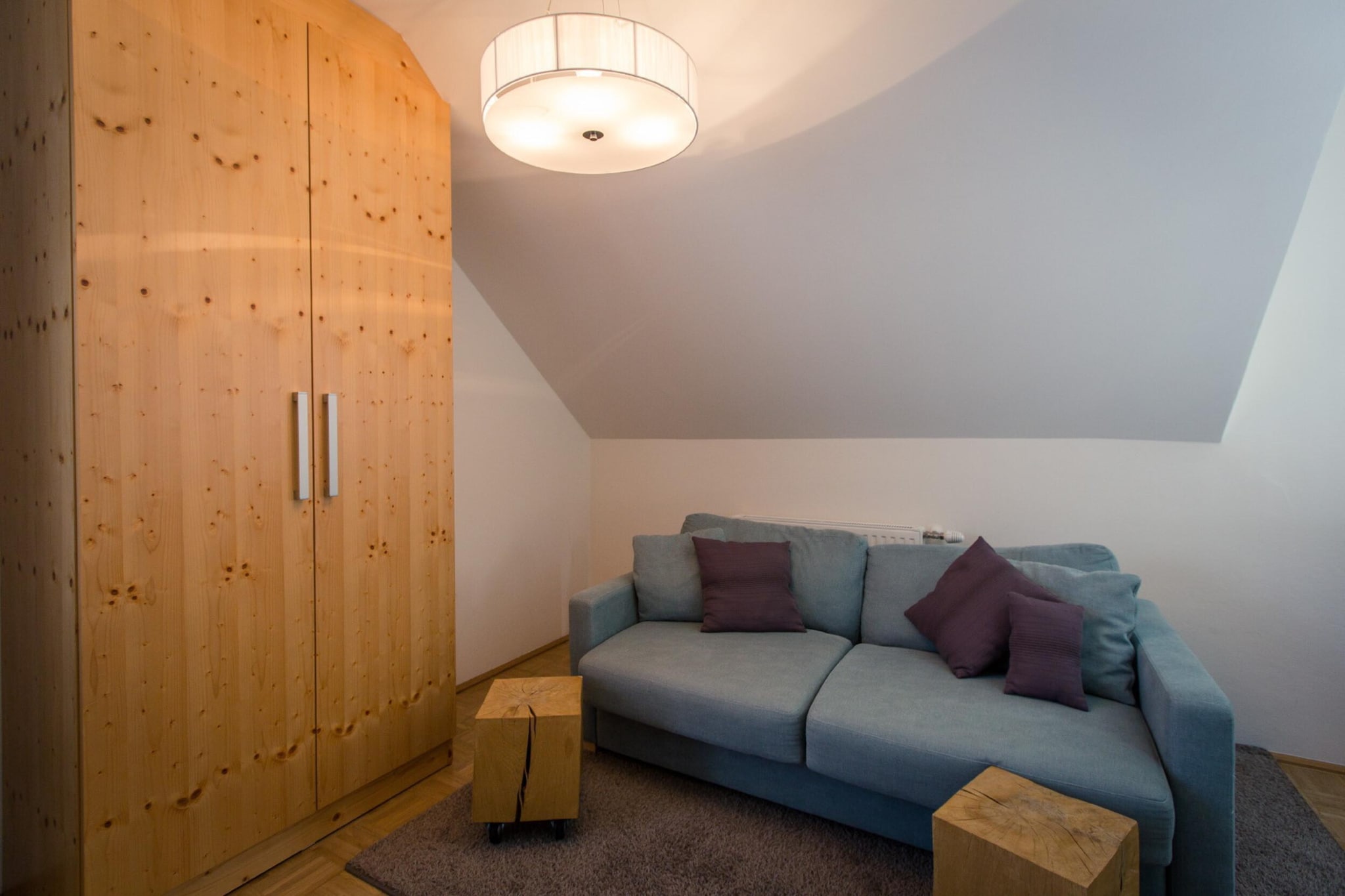 On the 1st floor: (Living room(TV(satellite), dining table, seating area), open kitchen(hob(4 ring stoves, ceramic), electric kettle, toaster, coffee machine(filter), dishwasher, fridge-freezer), sleeping niche(double bed), bathroom(shower, washbasin, toilet), Internet access, balcony, heating(central))\n\ngarden furniture