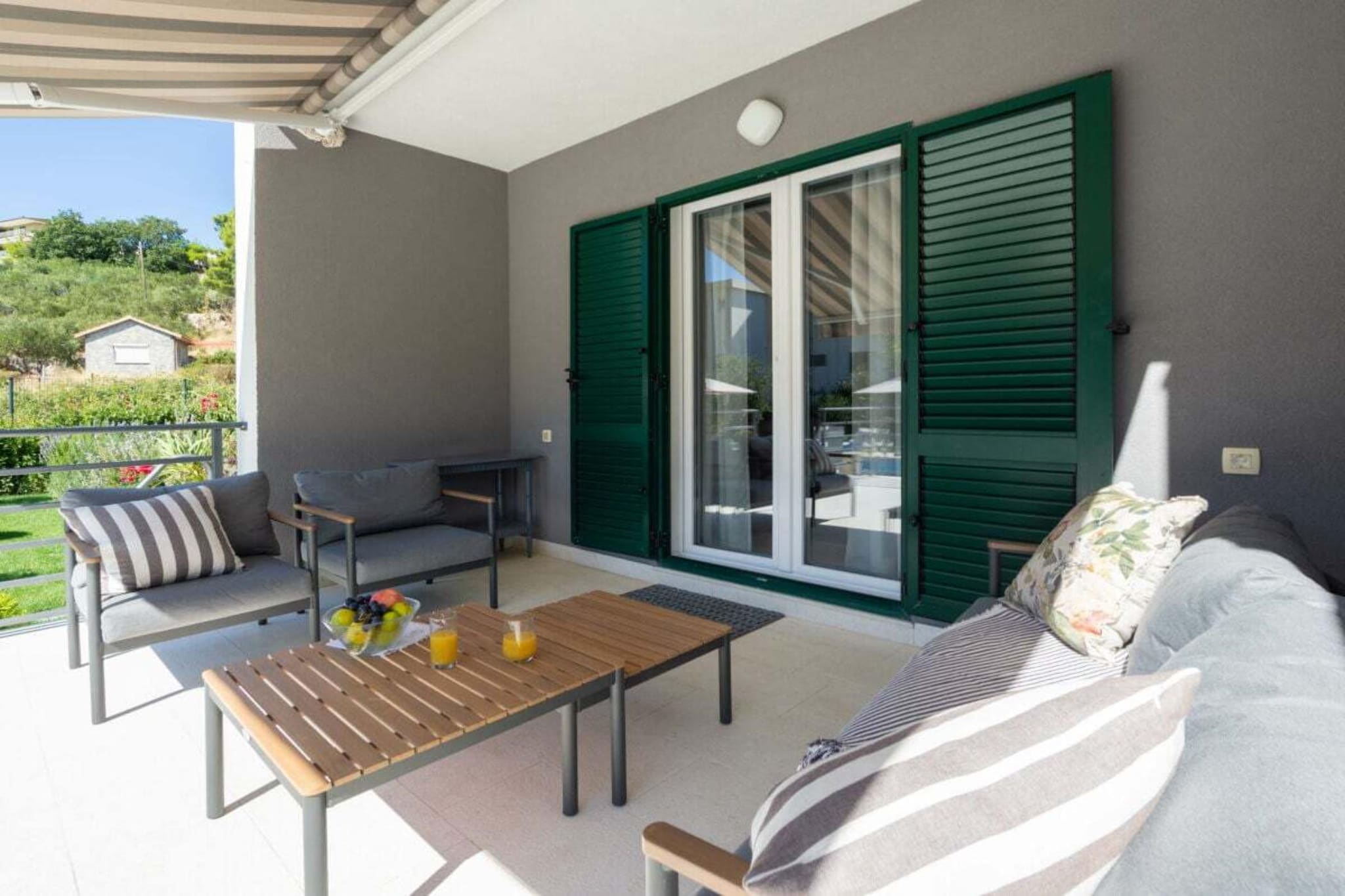 468555-Terrasbalkon