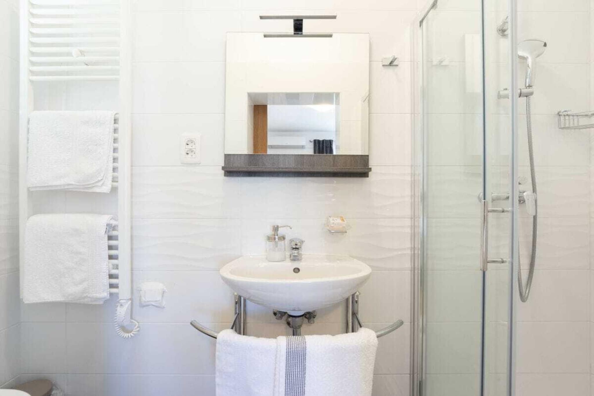 468555-Badkamer