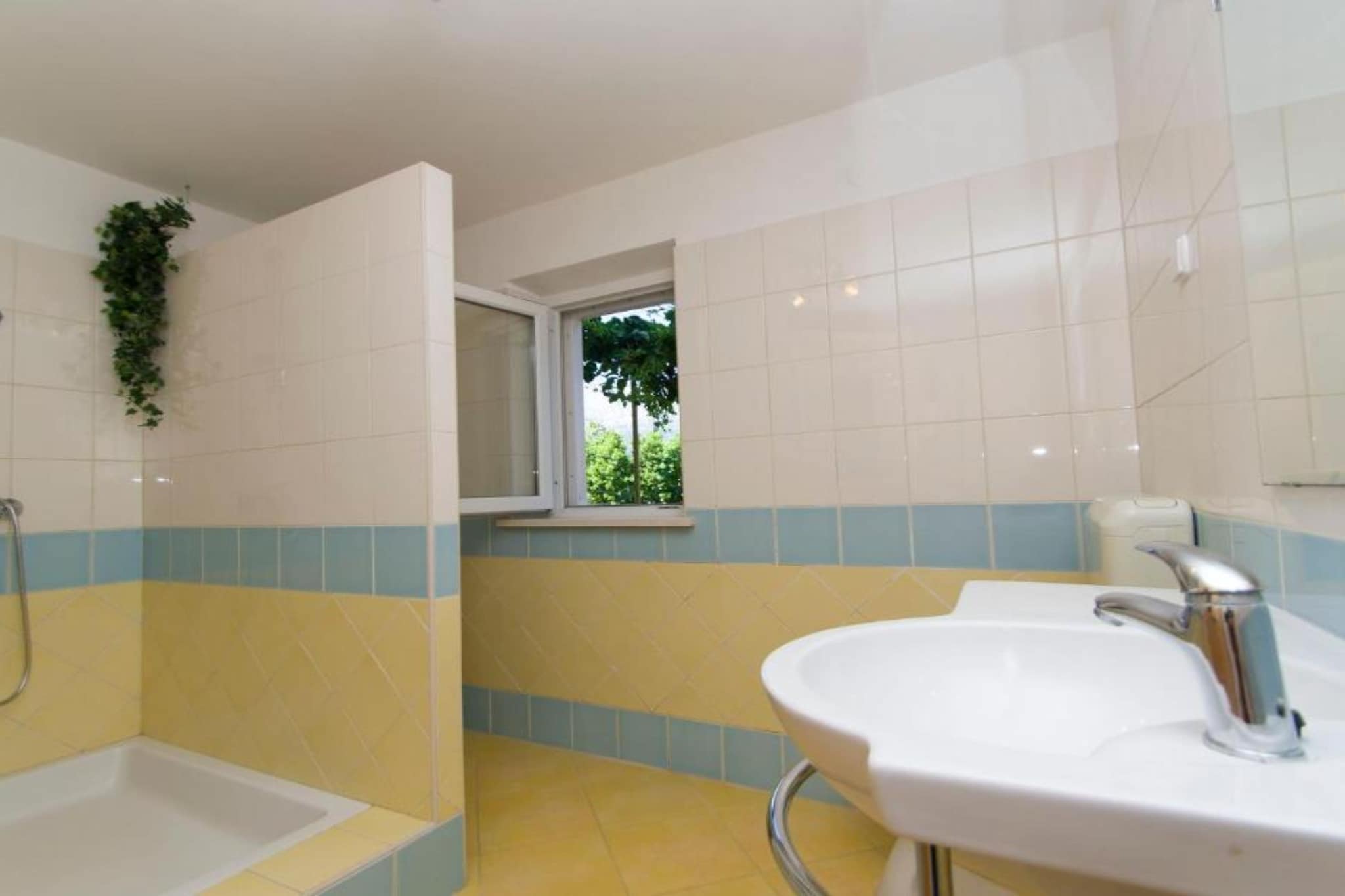 Apartment Jurišić Korčula - One Bedroom Apartment with Terrace-Badezimmer