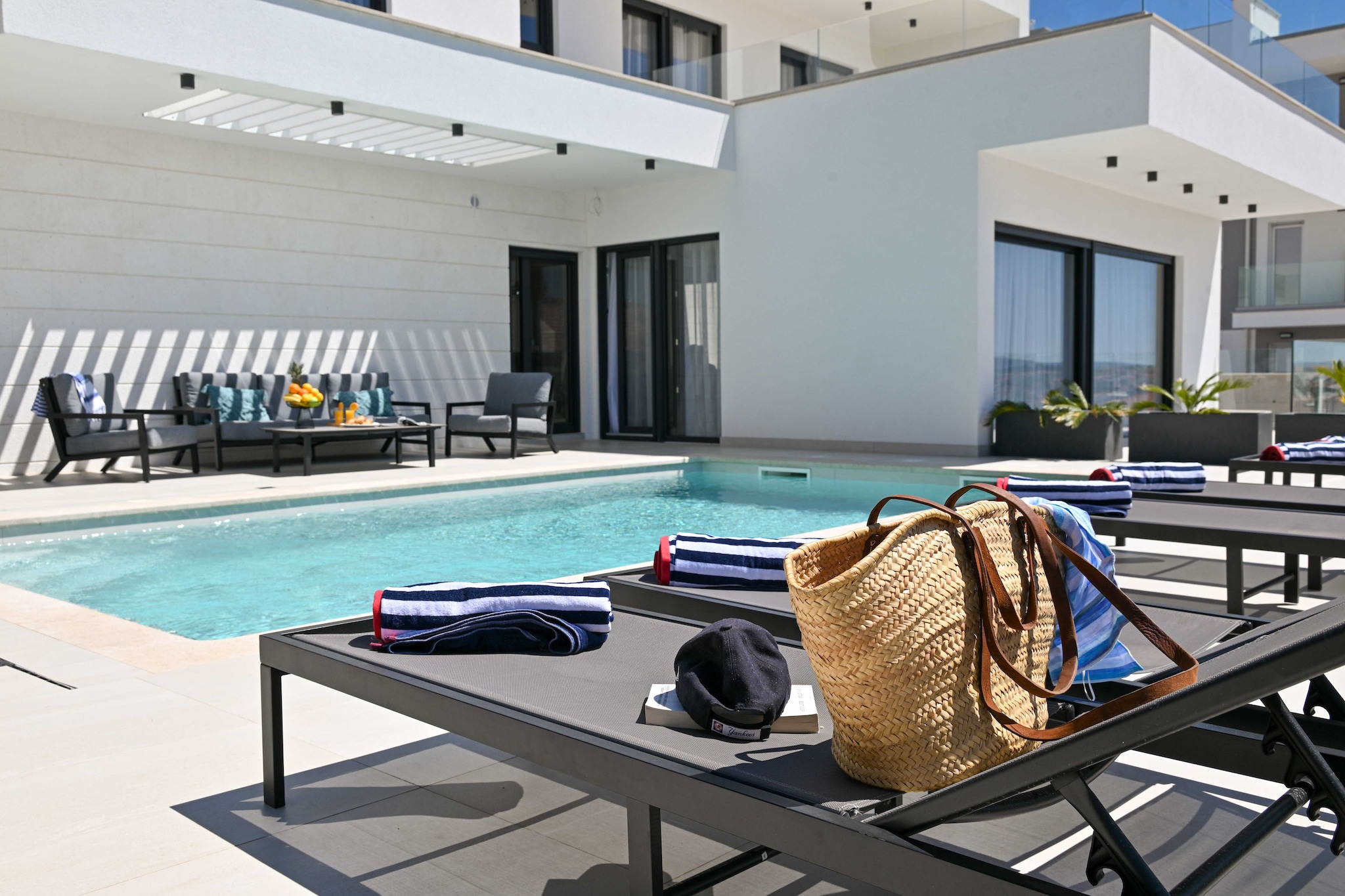 Villa Oasis - Five Bedroom Villa with Private Pool-Piscine
