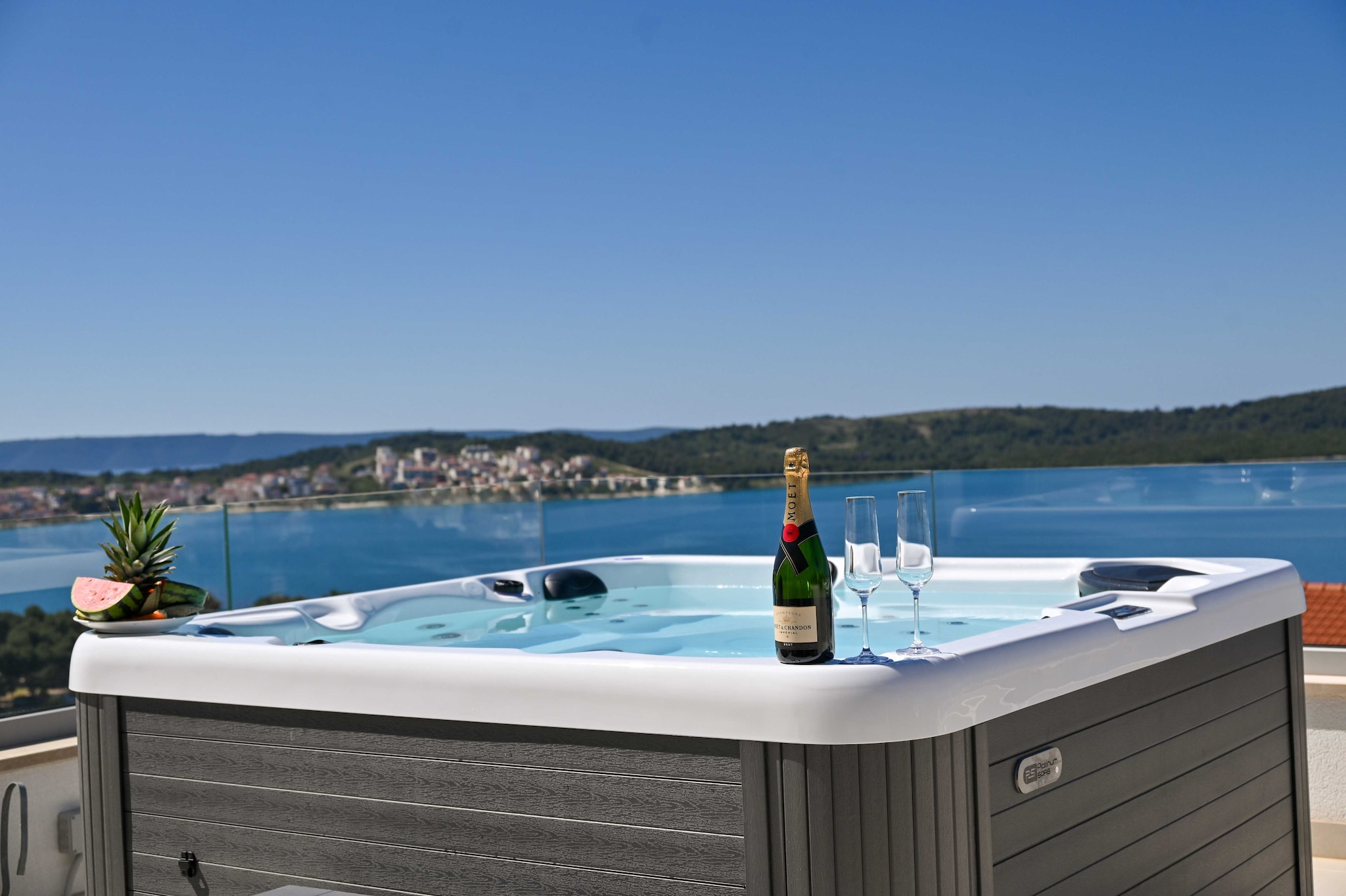 Villa Oasis - Five Bedroom Villa with Private Pool-Spa