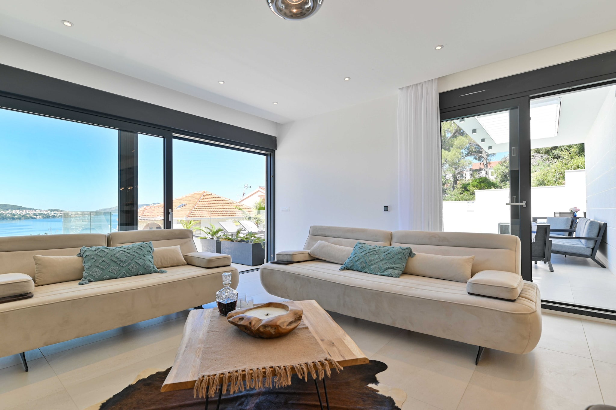 Villa Oasis - Five Bedroom Villa with Private Pool-Salon