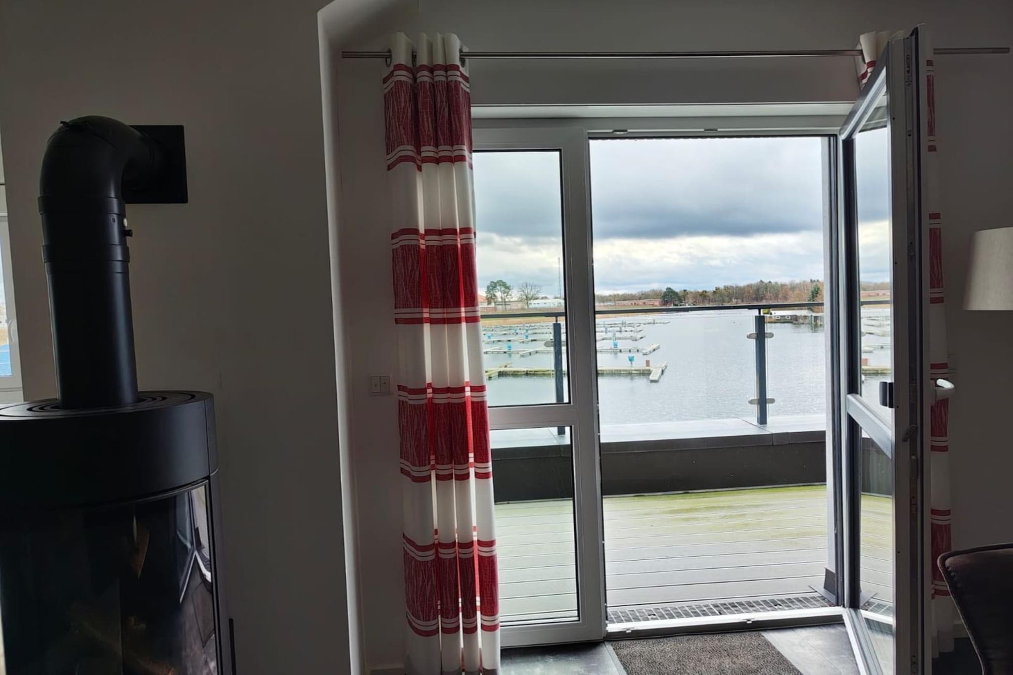 Marina Penthouse - Image-tags.water view
