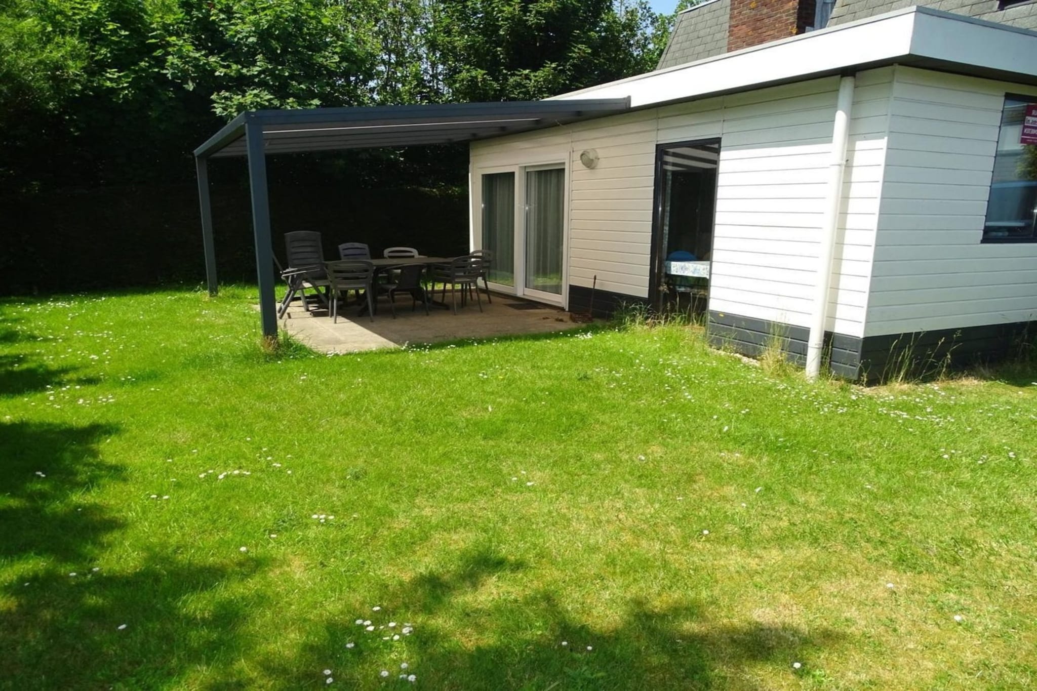 Exterior Summer