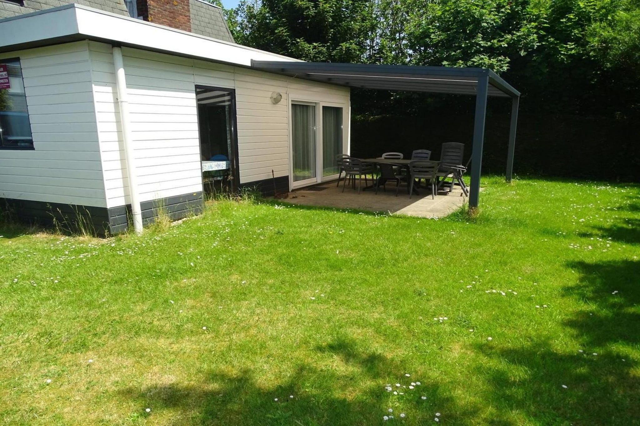 Schoneveld 32 Zeester Breskens - Buitenkant zomer