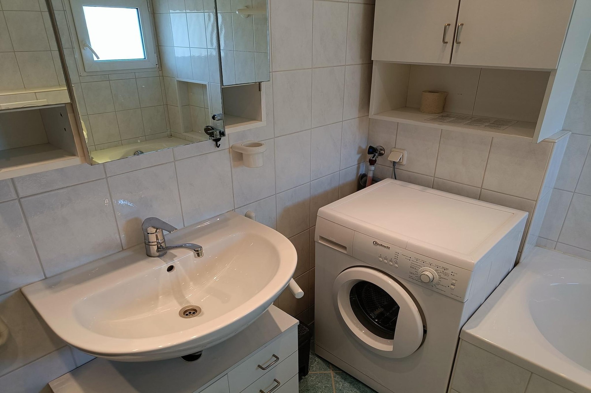 Schoneveld 39 Zeester Breskens - Badkamer