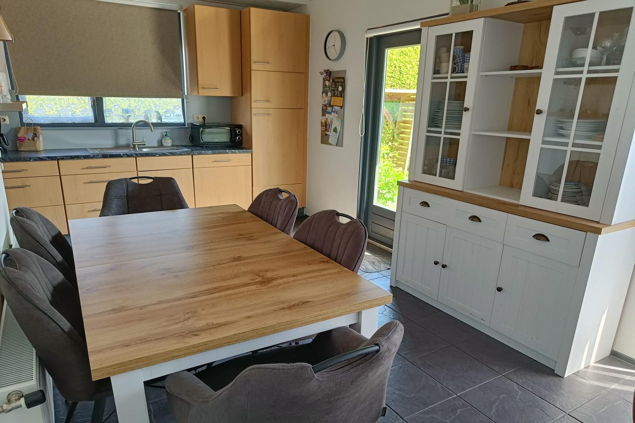 Schoneveld 39 Zeester Breskens - Eetkamer