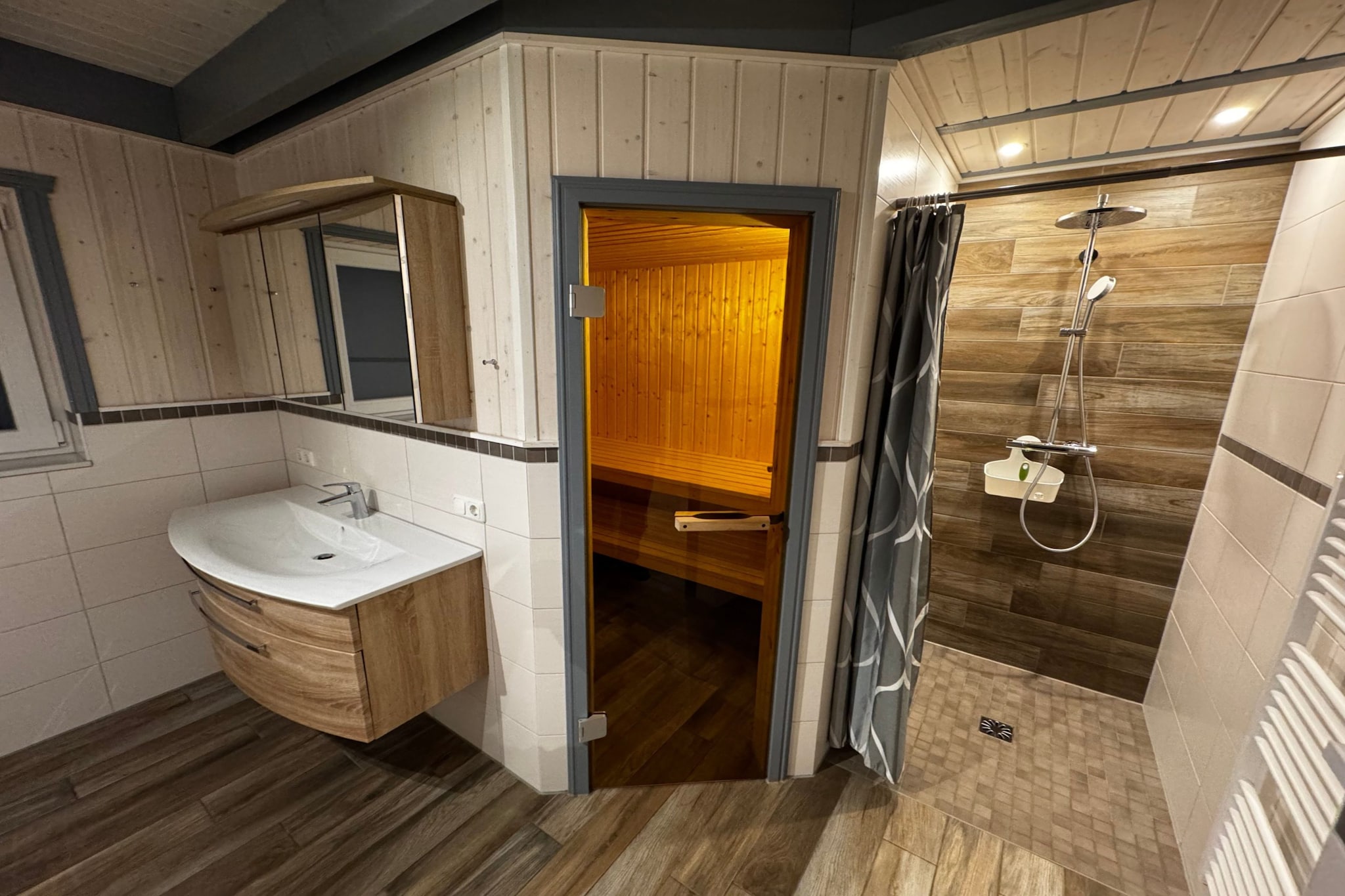 Schwan 308 - Bathroom