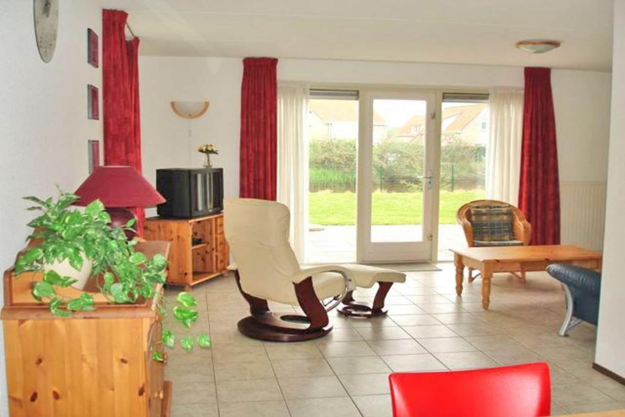 Ground floor: (Entrance, Living room(TV, dining table, seating area), Kitchen(hob(4 ring stoves), hood, coffee machine(filter), combination microwave, dishwasher, fridge-freezer, dishes and cutlery(Bowls, chopsticks, plates, cups, etc.), Cooking basics), Internet access)\n\nOn the 1st floor: (bedroom(single bed, single bed), bedroom(single bed, single bed), bedroom(single bed, single bed), bathroom(bath tub, shower, toilet), toilet)\n\nwashing machine, heating(central), terrace, garden, garden furniture, drying cabinet, Charging post for electric cars