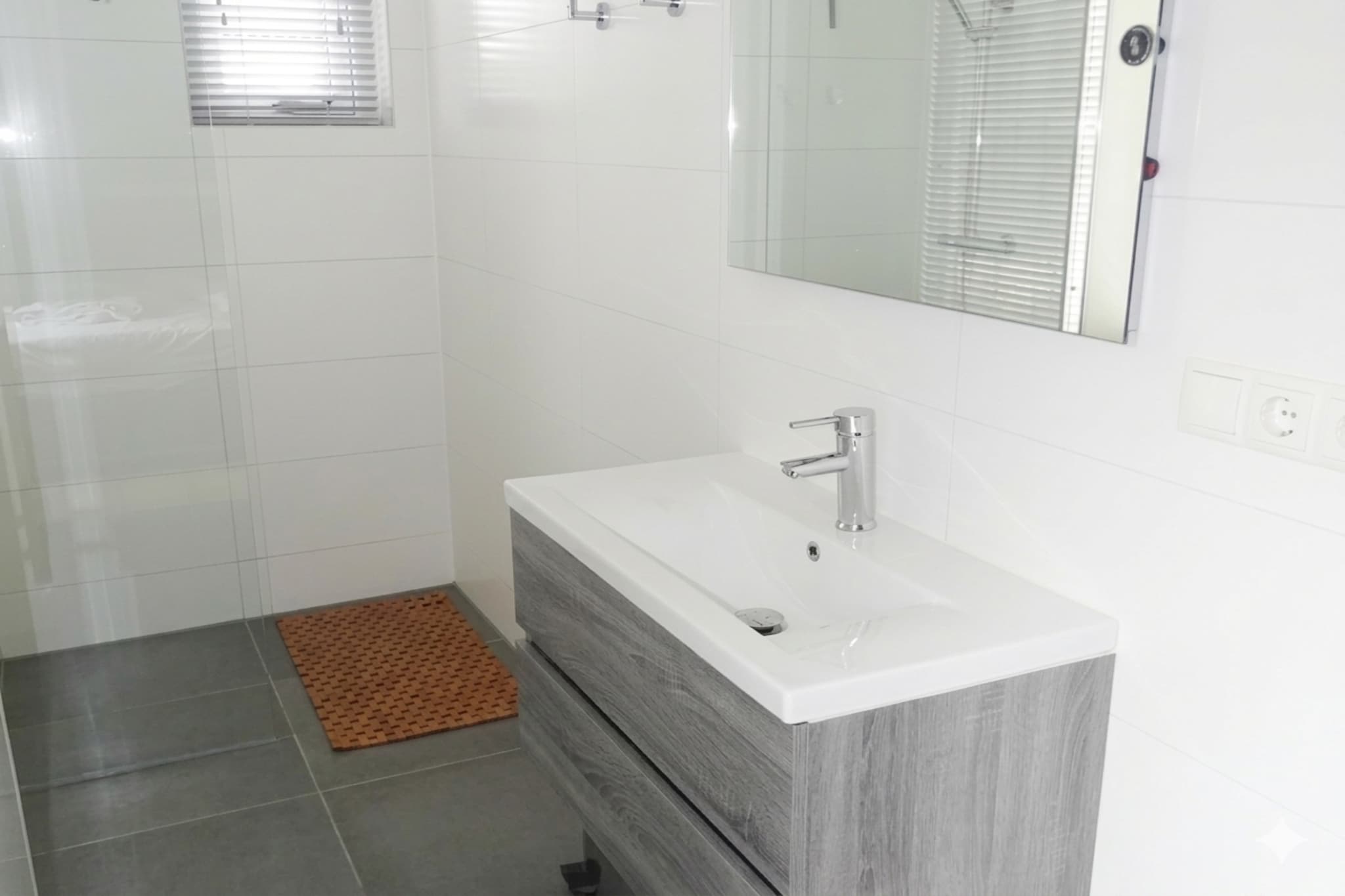Schoneveld 114 Zeemeeuw Breskens - Badkamer