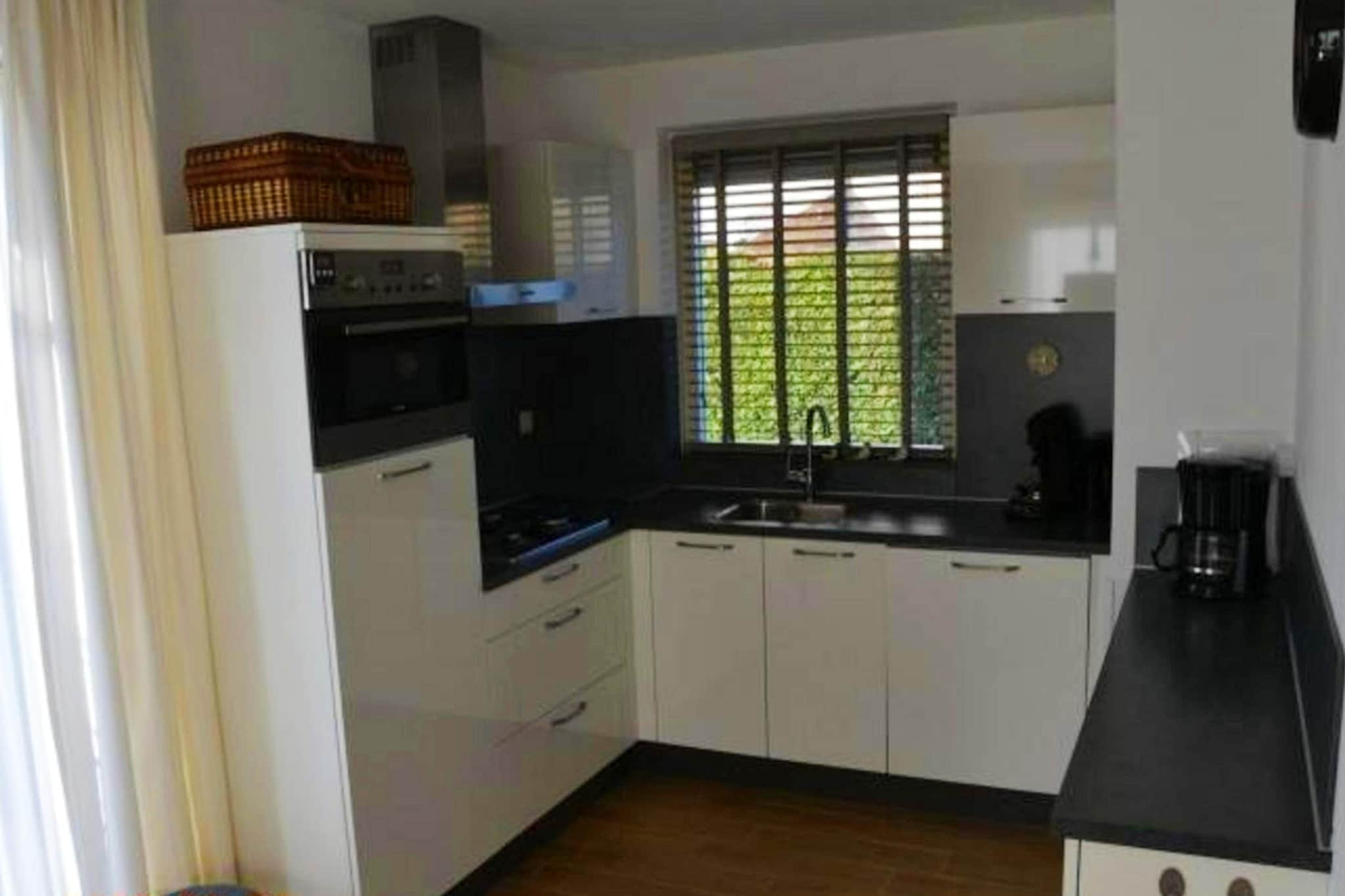 Scheldeveste 210 Zwin Breskens - Kitchen