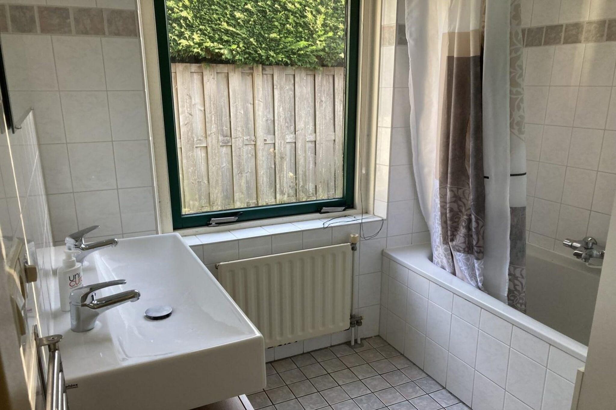 Schoneveld 146 Zeemeeuw Breskens - Badkamer