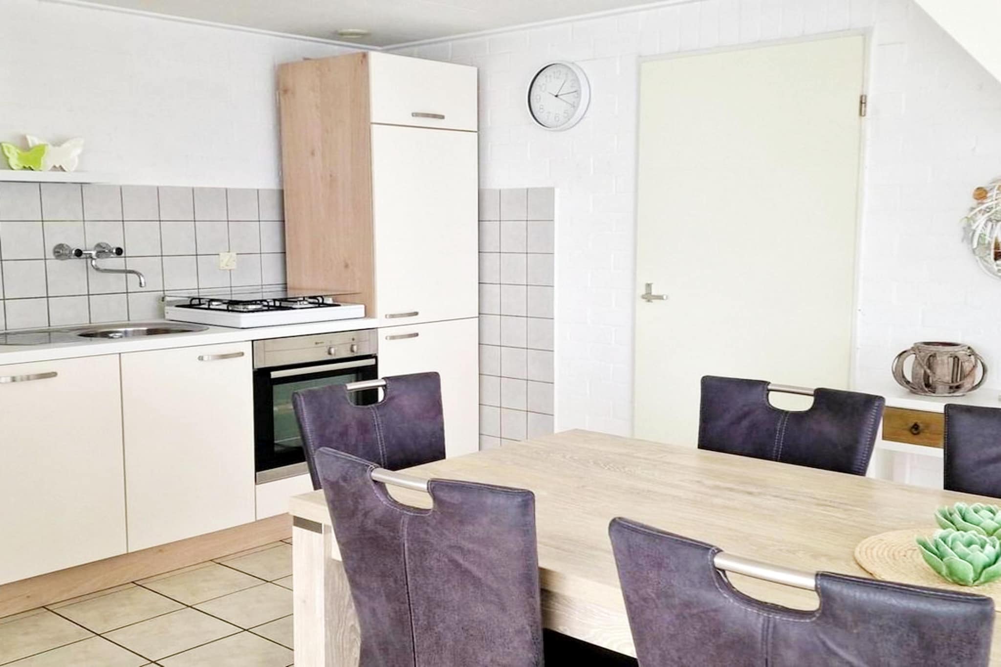 Schoneveld 157 Duinroos Breskens - Eetkamer