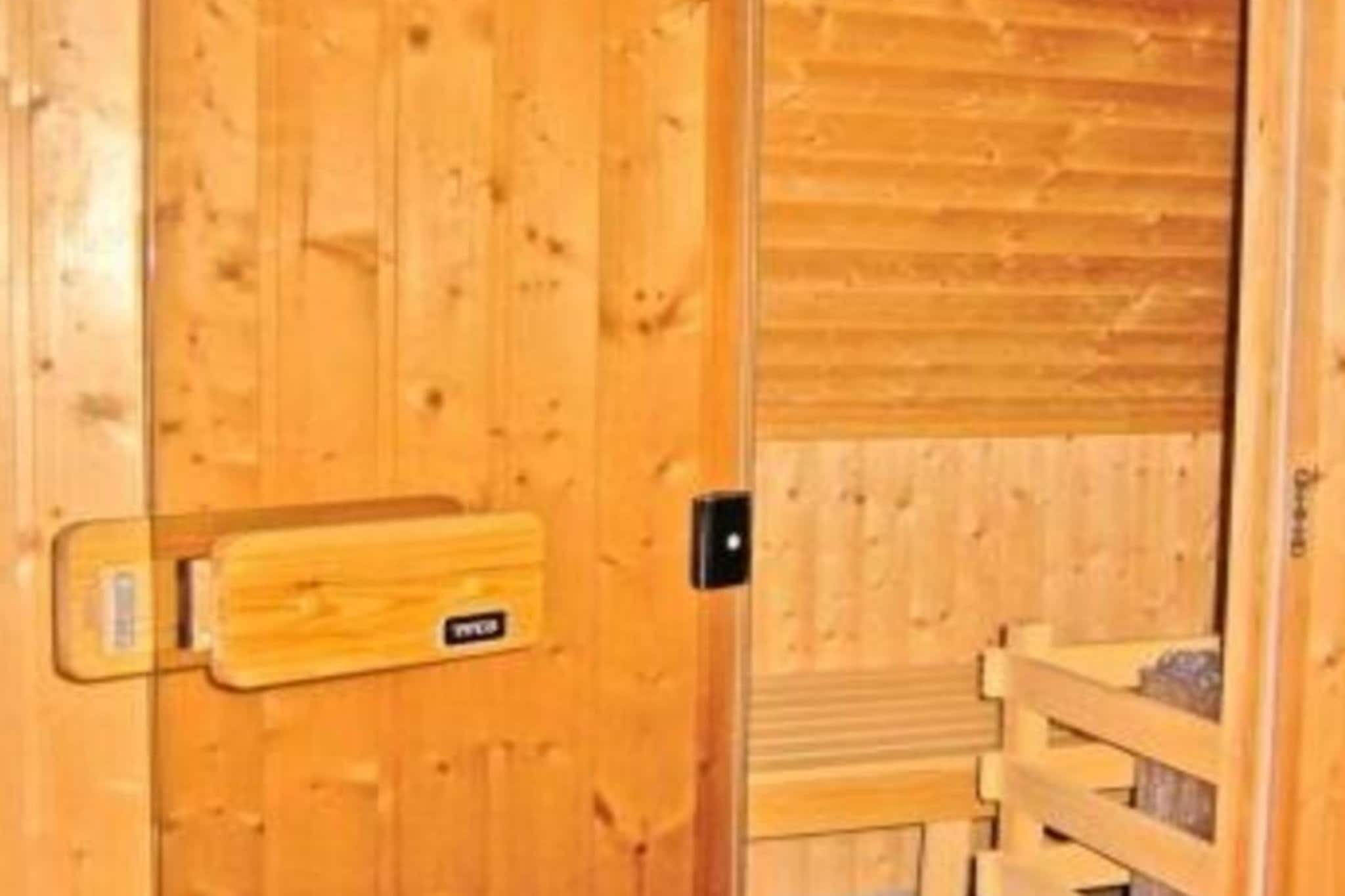 Schoneveld 170 Zeemeeuw Breskens - Sauna