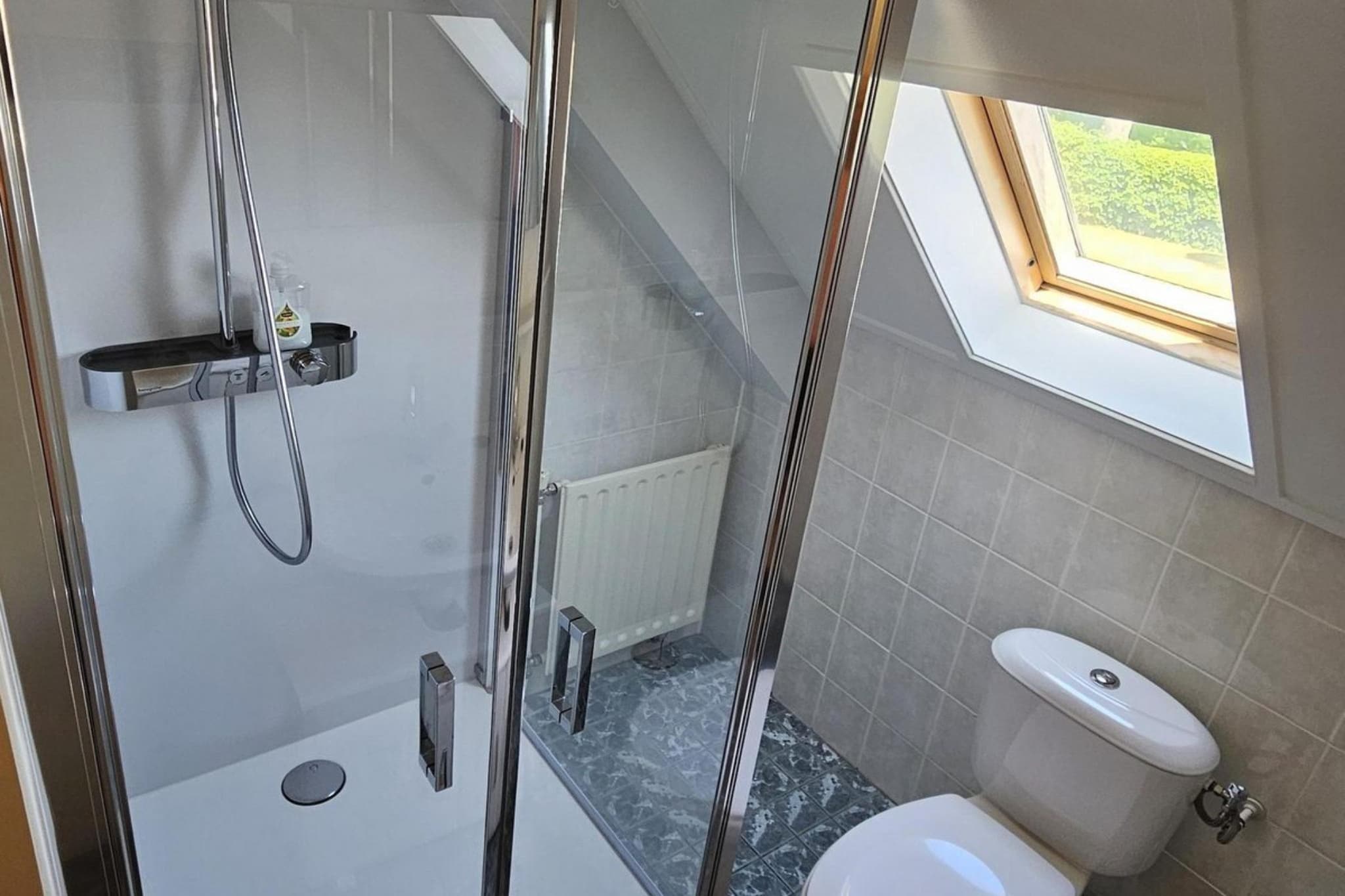 Schoneveld 176 Zeemeeuw Breskens - Badkamer