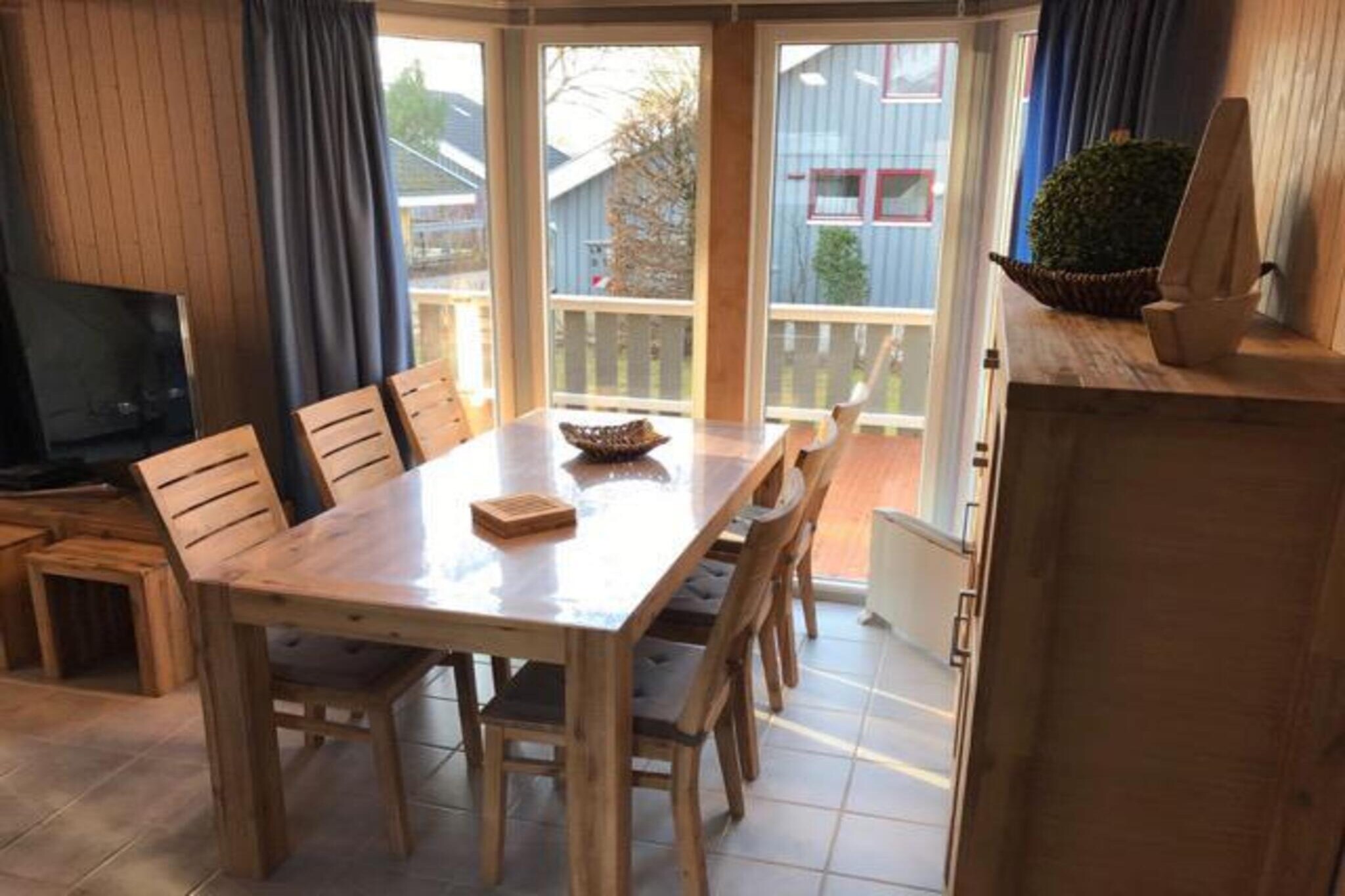 FH Wildgans Comfort mit Sauna & Kaminofen 81 qm 77-Eetkamer