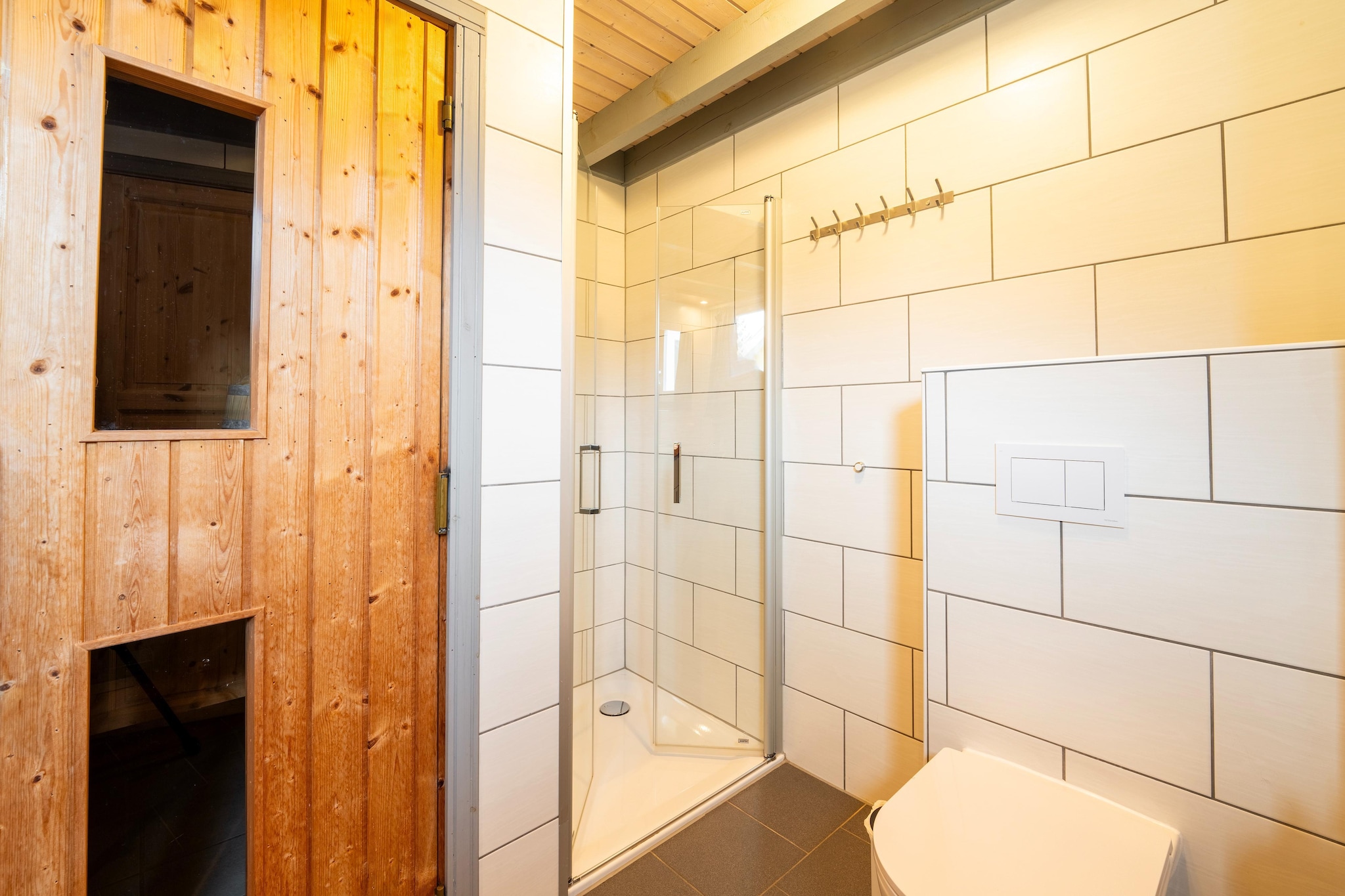FH Wildgans Comfort mit Sauna & Kaminofen 81 qm 170-Badkamer