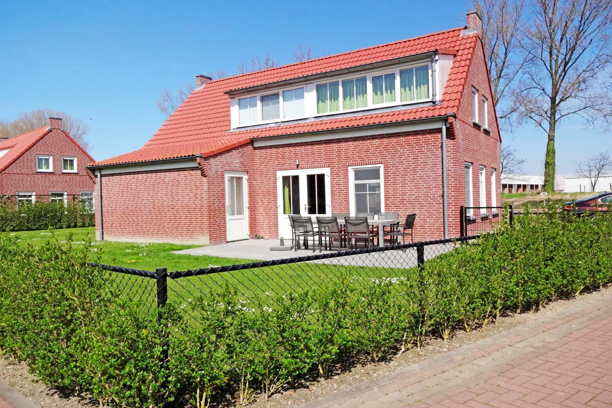 Exterior Summer