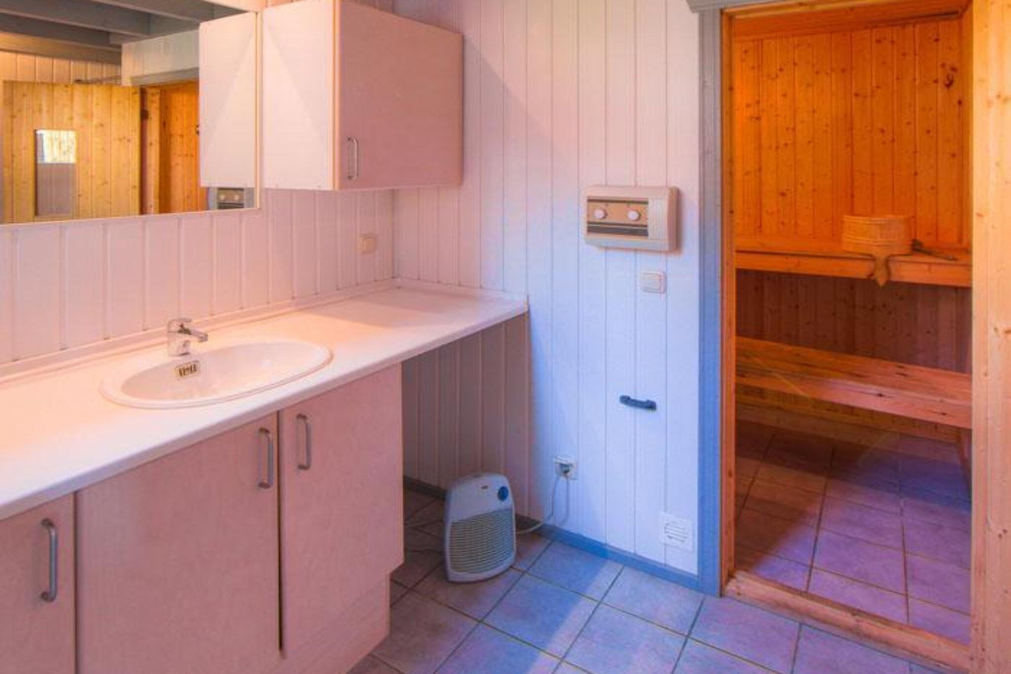 FH Wildgans Comfort Nr 202-Bathroom