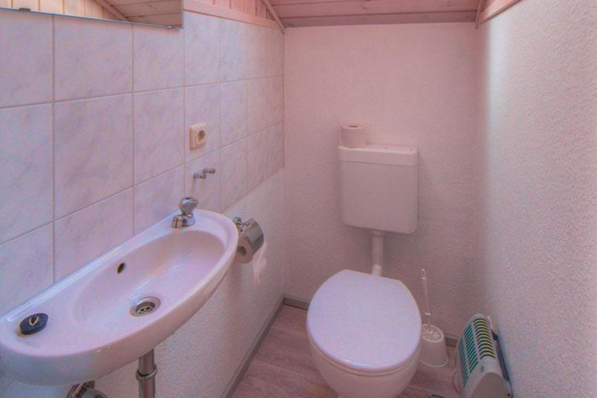 FH Wildgans Comfort Nr 202-Bathroom
