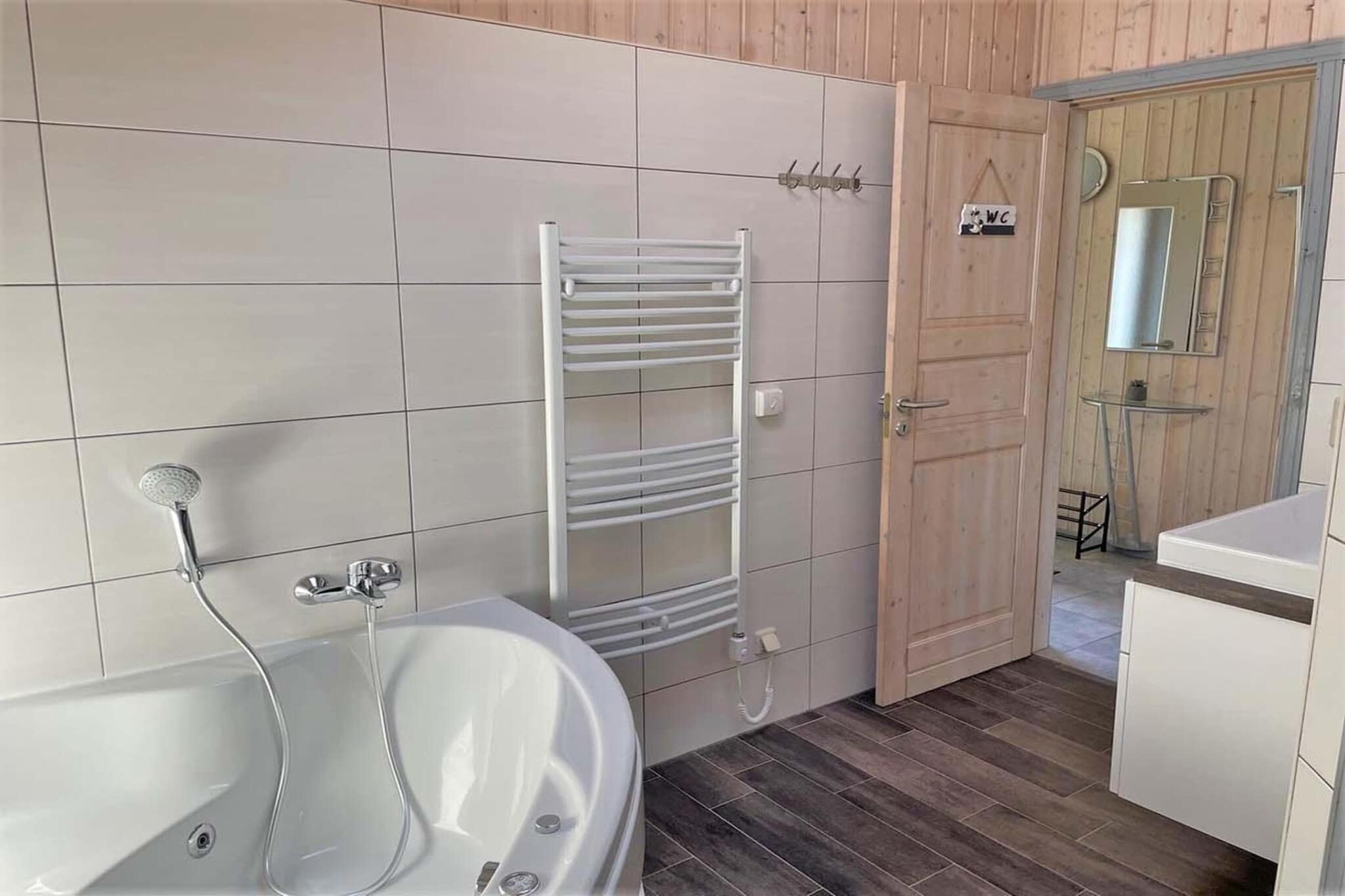 FH Wildgans Comfort Nr48-Badezimmer