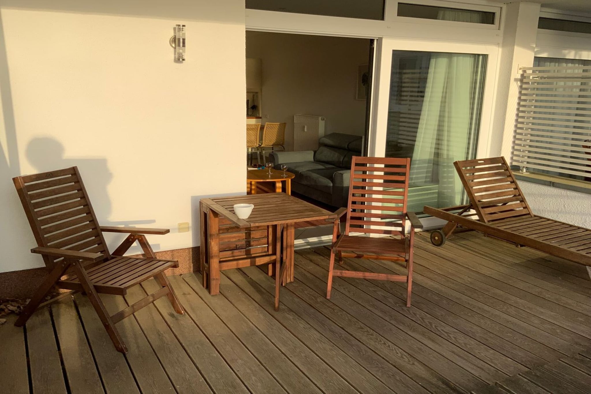 Ground floor: (open kitchen(dining table, hob, electric kettle, toaster, coffee machine, fridge), Living/bed room(double bed, TV, seating area), bathroom(shower, washbasin, toilet, hairdryer))\n\ntumble dryer(shared with other guests, paid), washing machine(shared with other guests, paid), heating(electric), terrace, garden furniture, parking, swimming pool(shared with other guests), high chair, baby crib(paid)